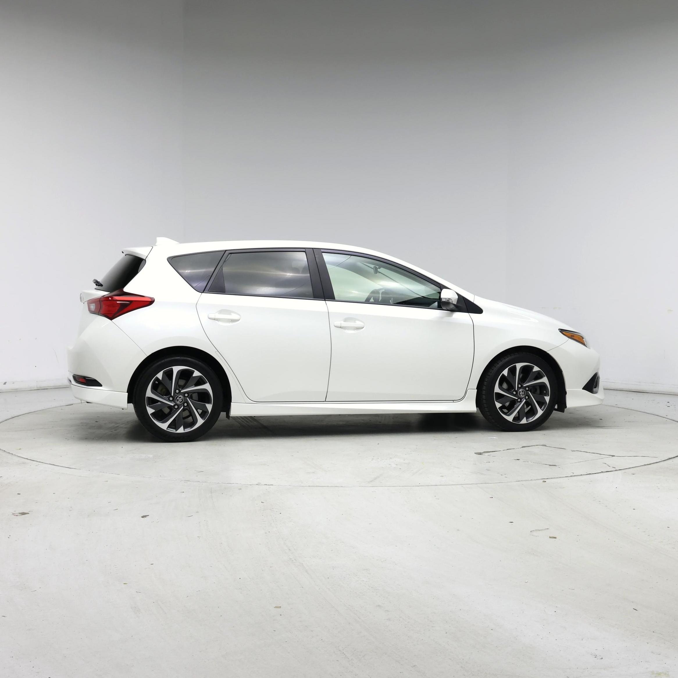 Thumbnail: 2018 Toyota Corolla iM - 7