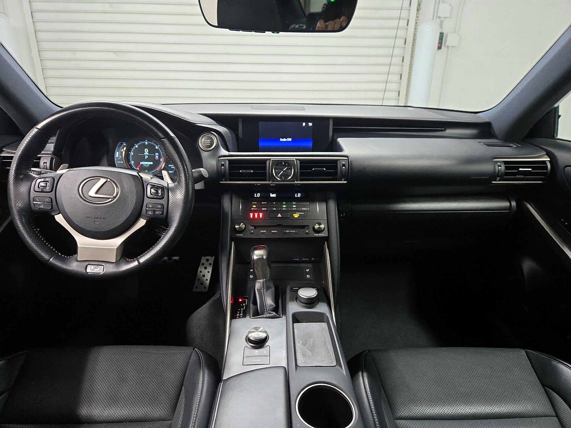 Thumbnail: 2019 Lexus IS - 9