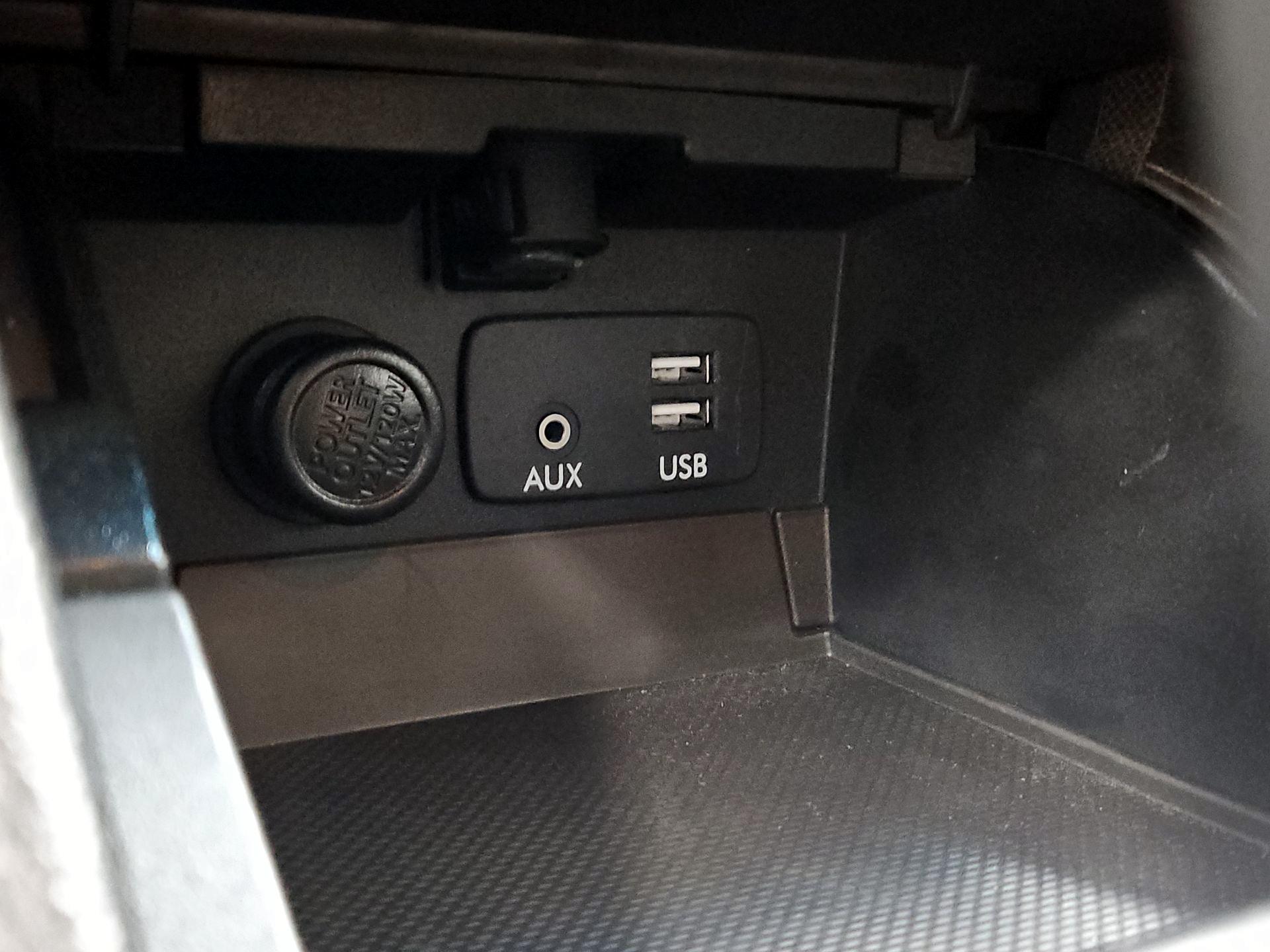 Thumbnail: 2015 Subaru Legacy - 18