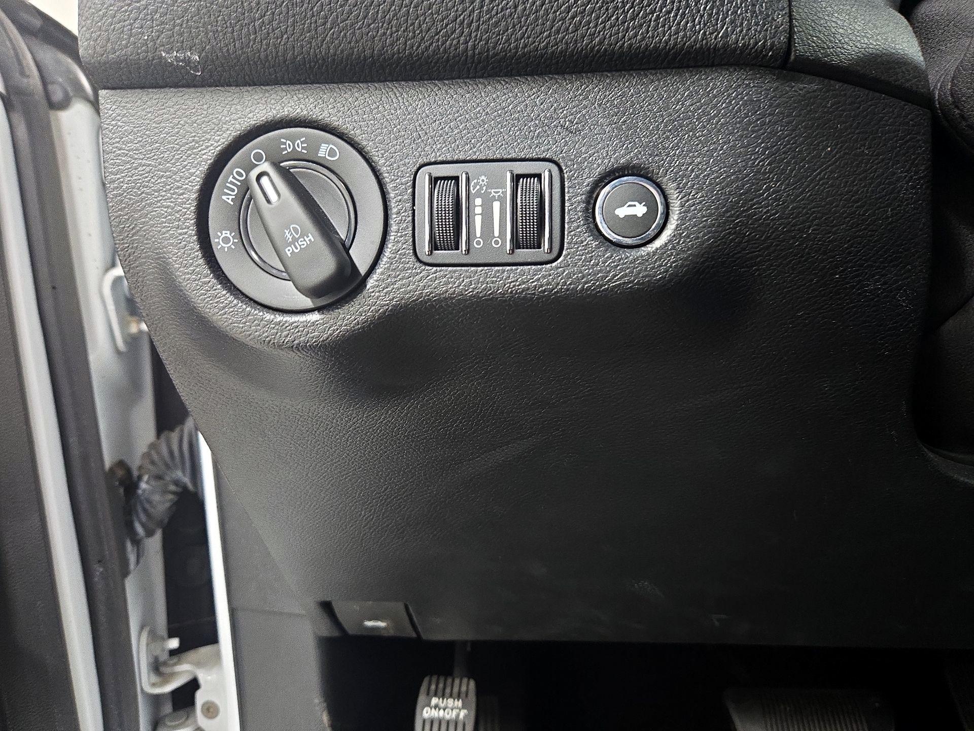 Thumbnail: 2019 Dodge Challenger - 13