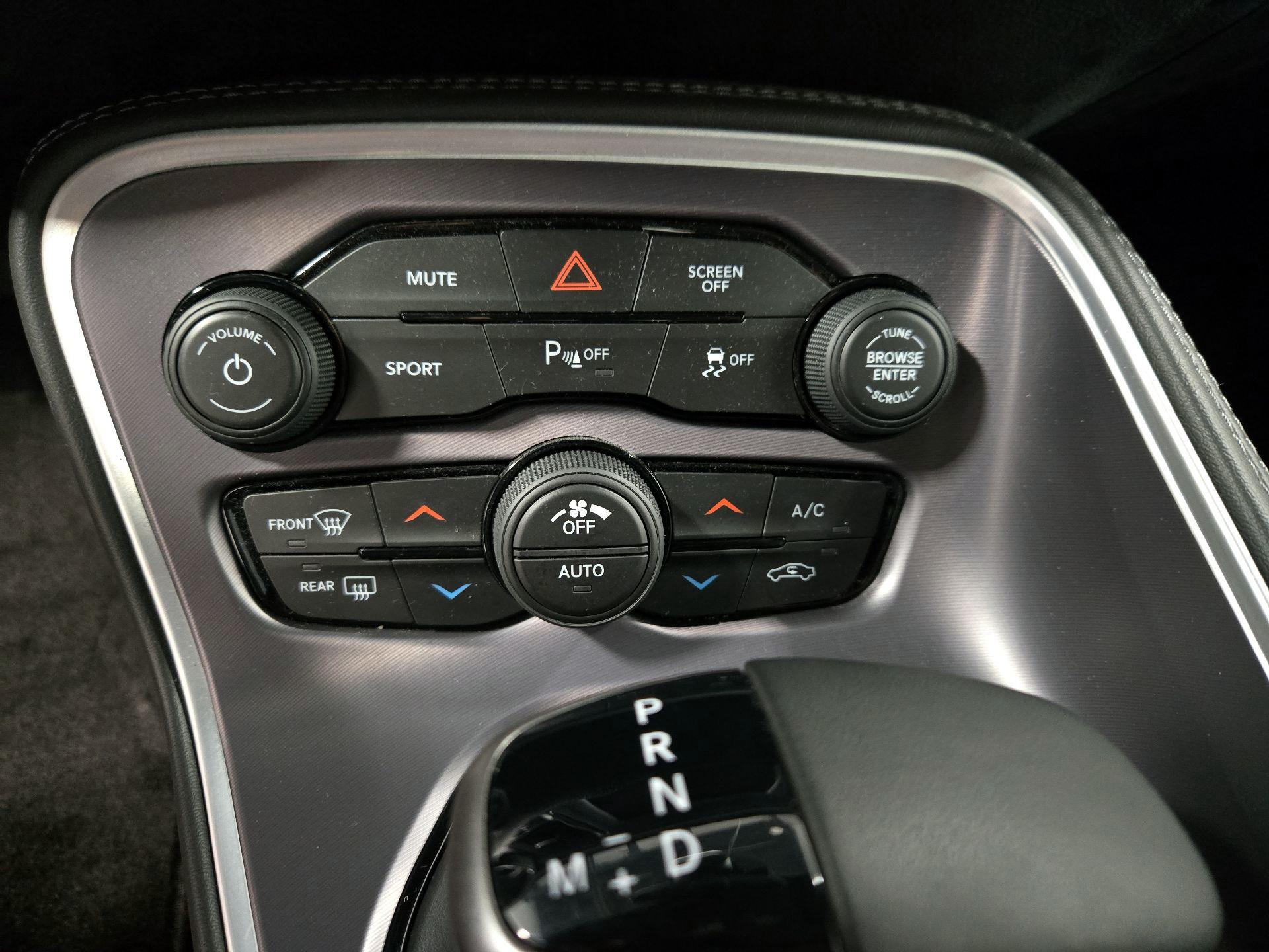 Thumbnail: 2019 Dodge Challenger - 17