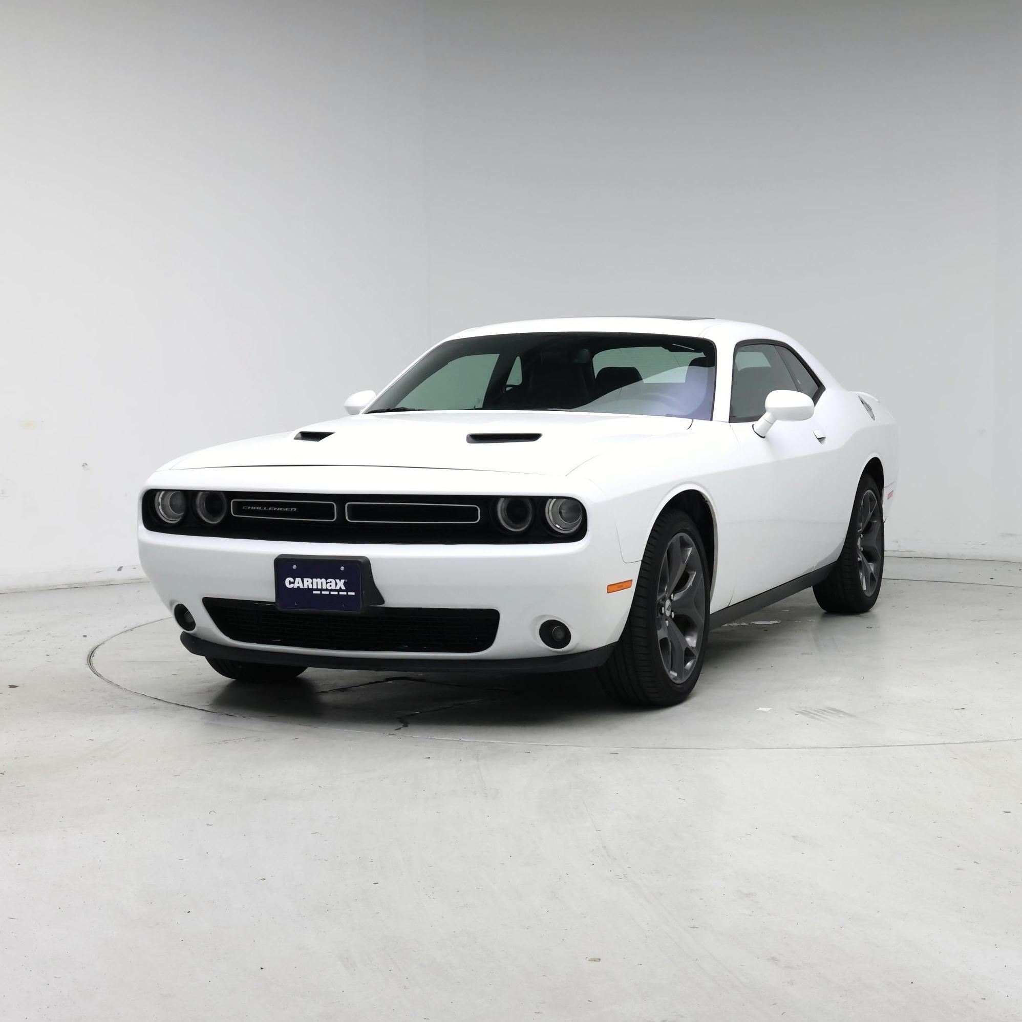 Thumbnail: 2019 Dodge Challenger - 4