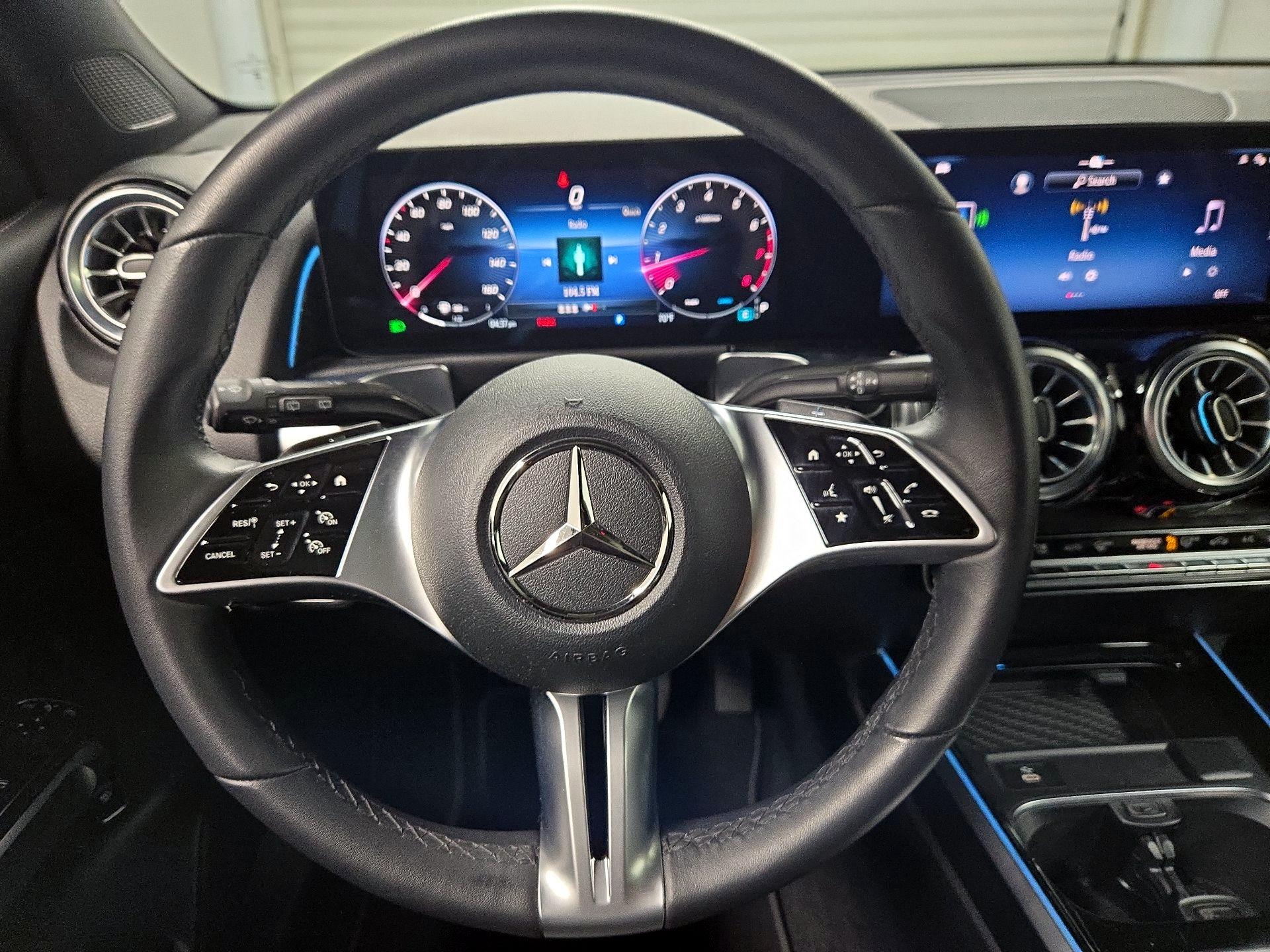 Thumbnail: 2025 Mercedes-Benz GLB - 10