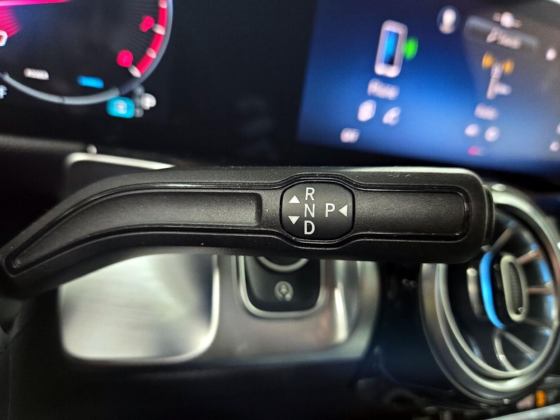 Thumbnail: 2025 Mercedes-Benz GLB - 17