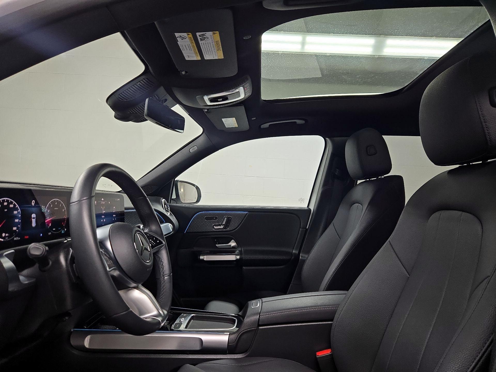 Thumbnail: 2025 Mercedes-Benz GLB - 19