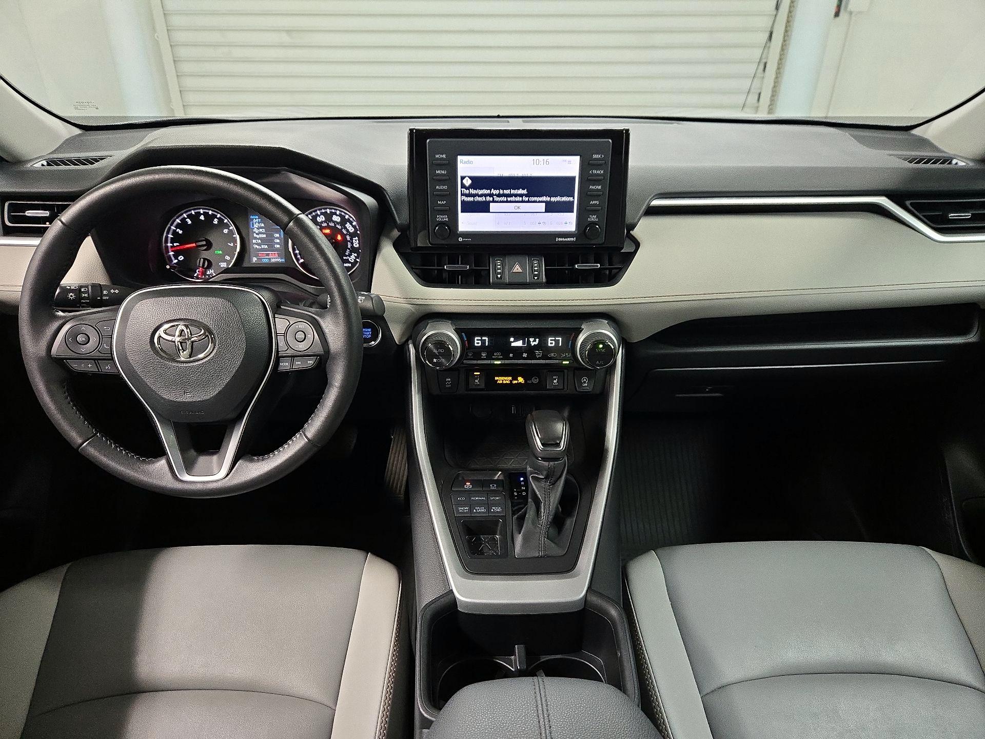 Thumbnail: 2022 Toyota RAV4 - 9