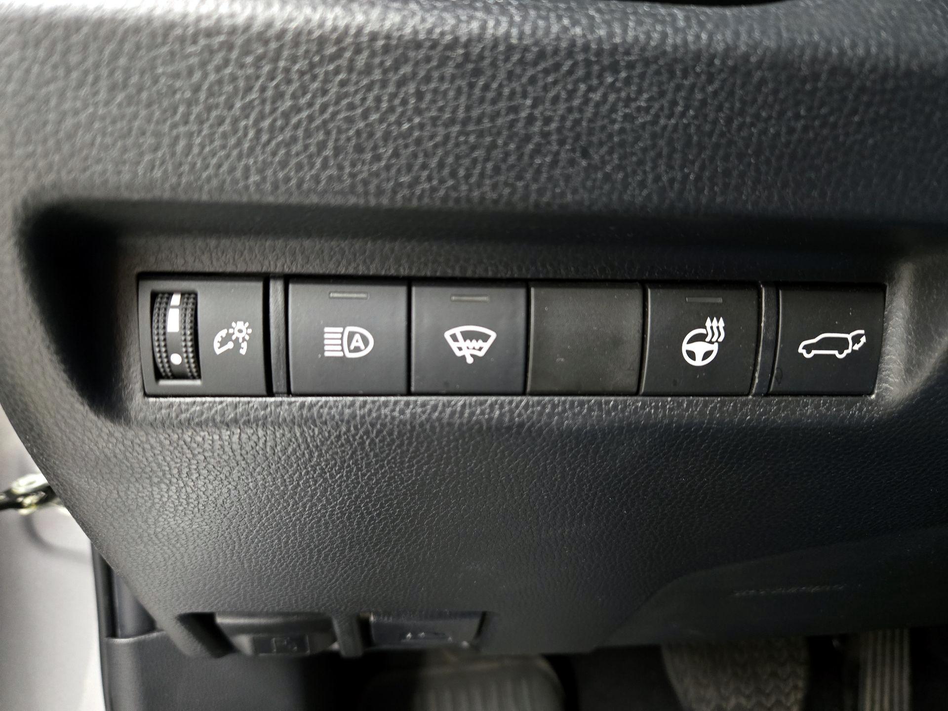 Thumbnail: 2022 Toyota RAV4 - 13