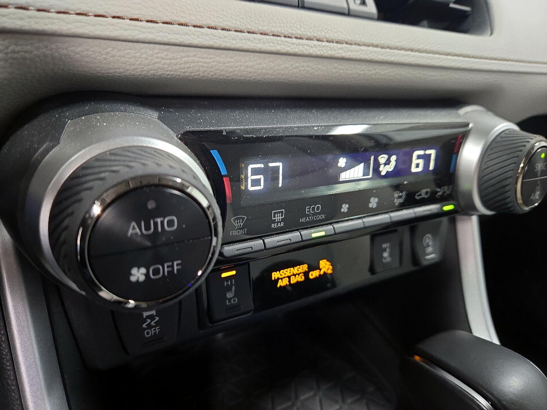 Thumbnail: 2022 Toyota RAV4 - 16