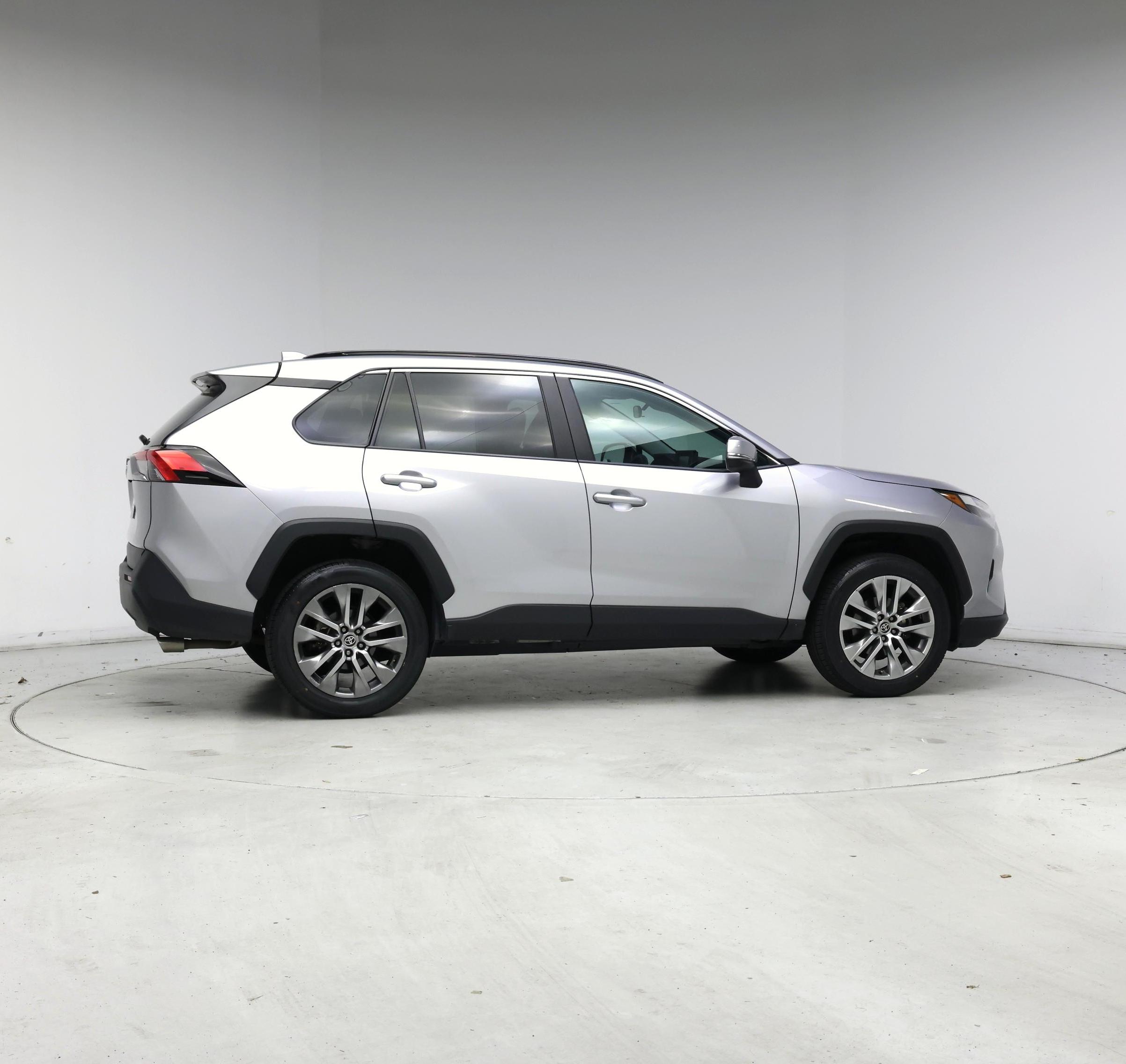 Thumbnail: 2022 Toyota RAV4 - 7