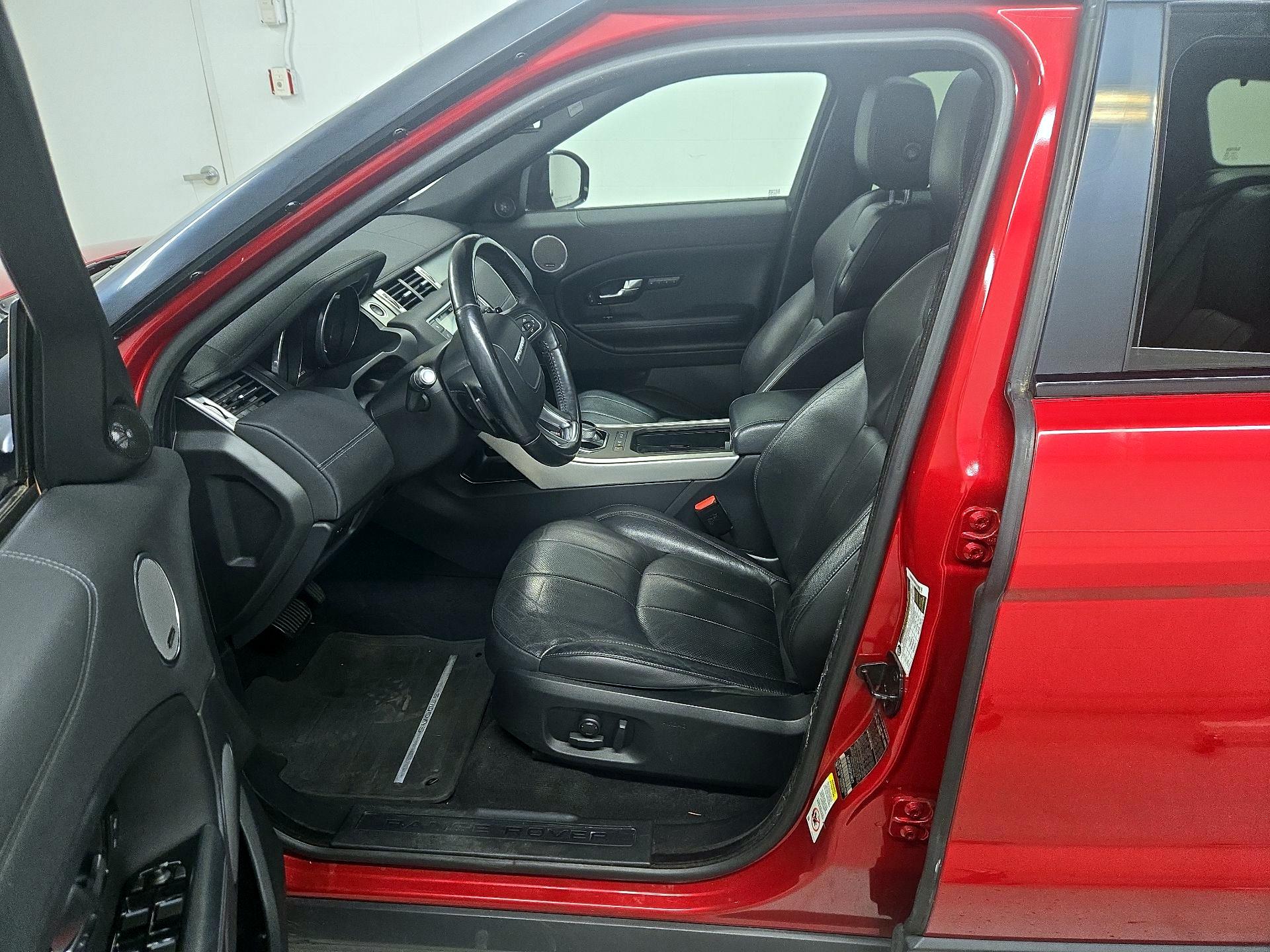 Thumbnail: 2016 Land Rover Range Rover Evoque - 11