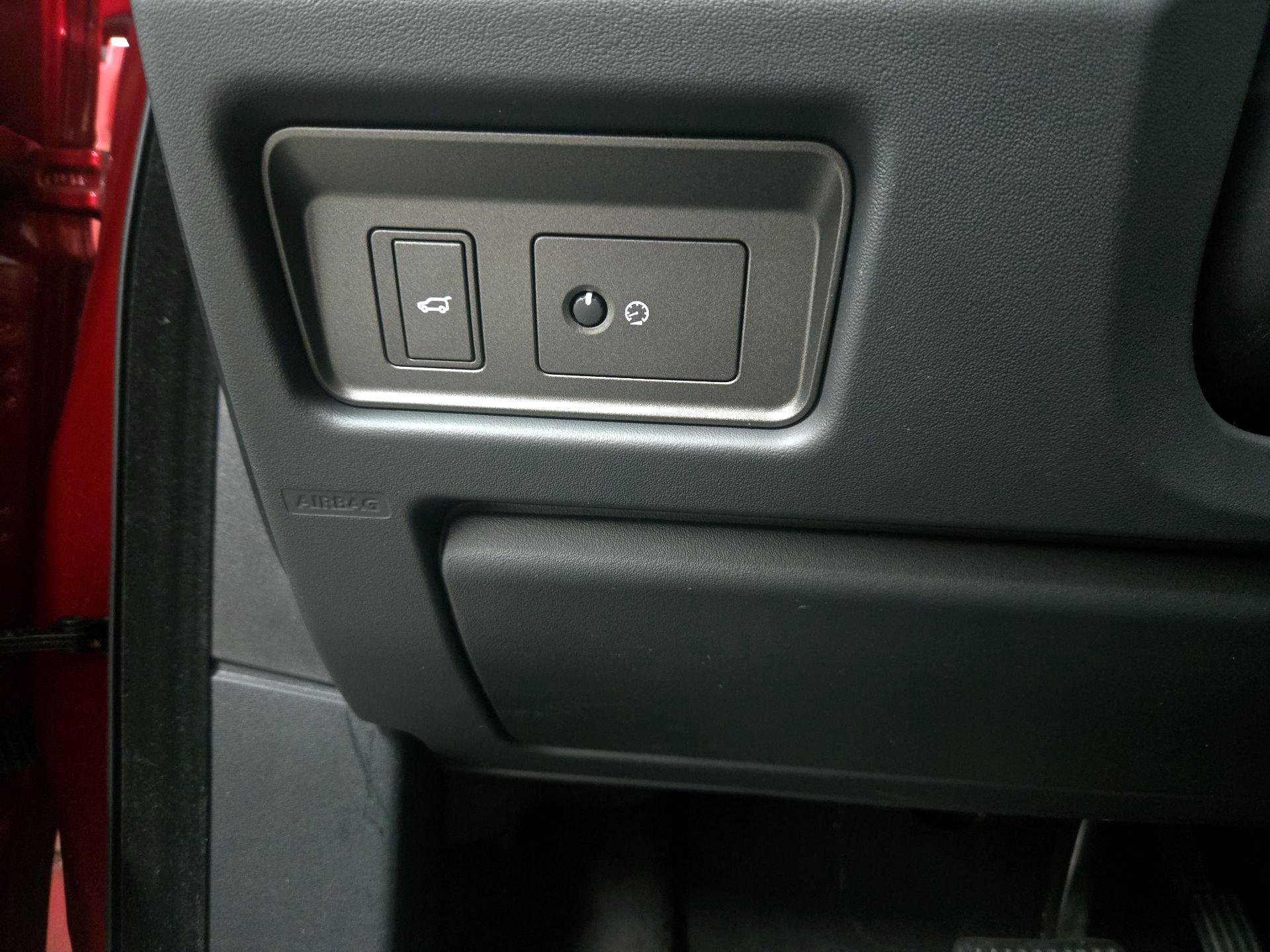 Thumbnail: 2016 Land Rover Range Rover Evoque - 13