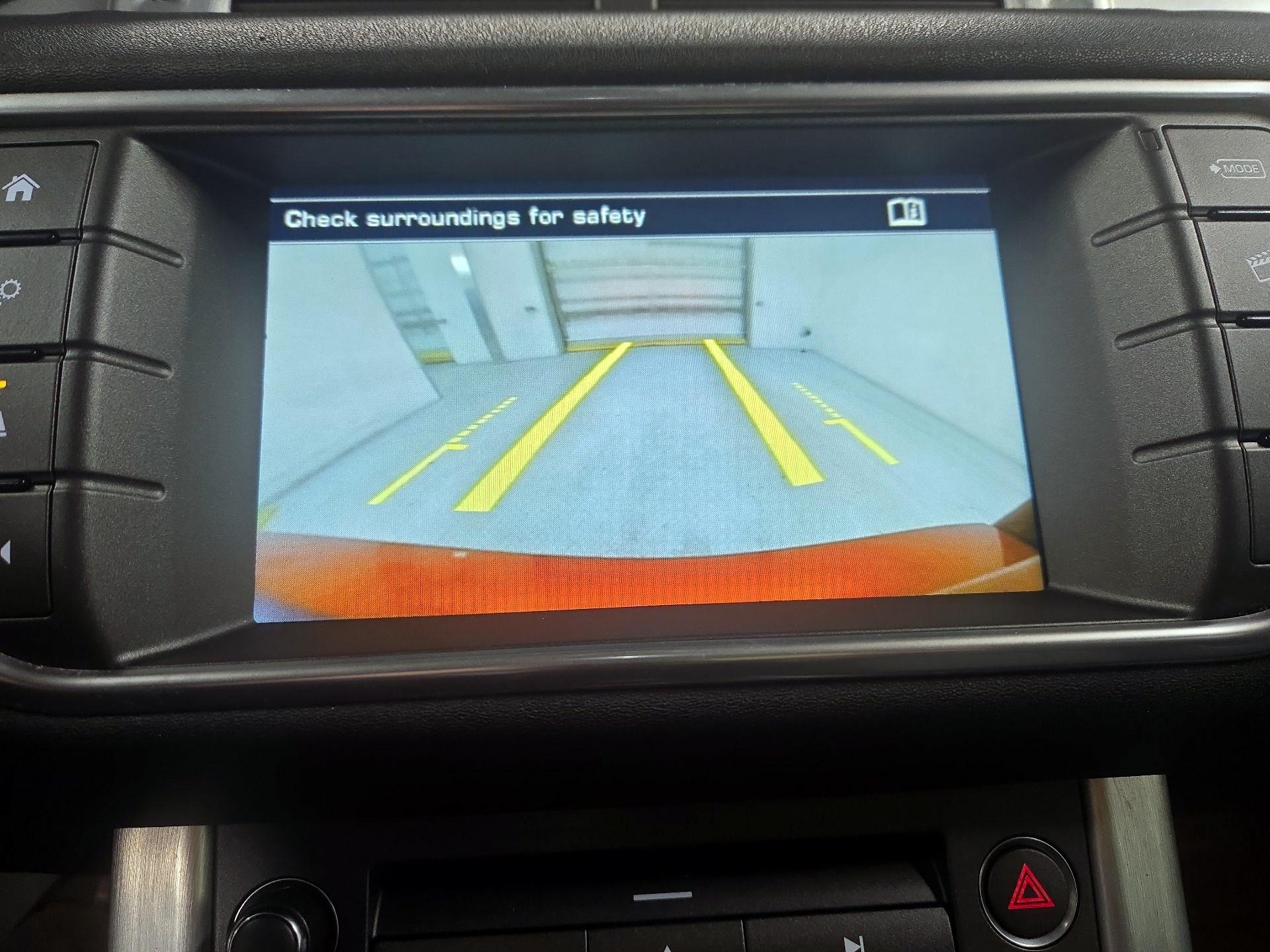 Thumbnail: 2016 Land Rover Range Rover Evoque - 15