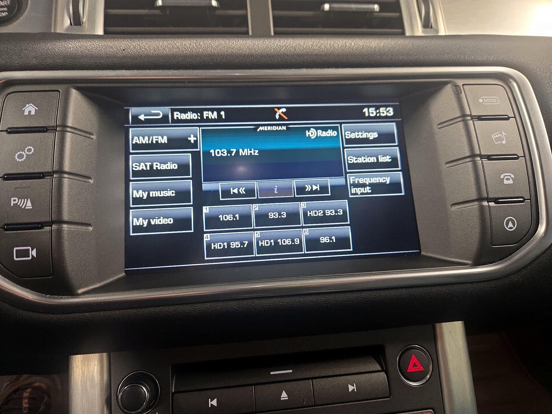 Thumbnail: 2016 Land Rover Range Rover Evoque - 16