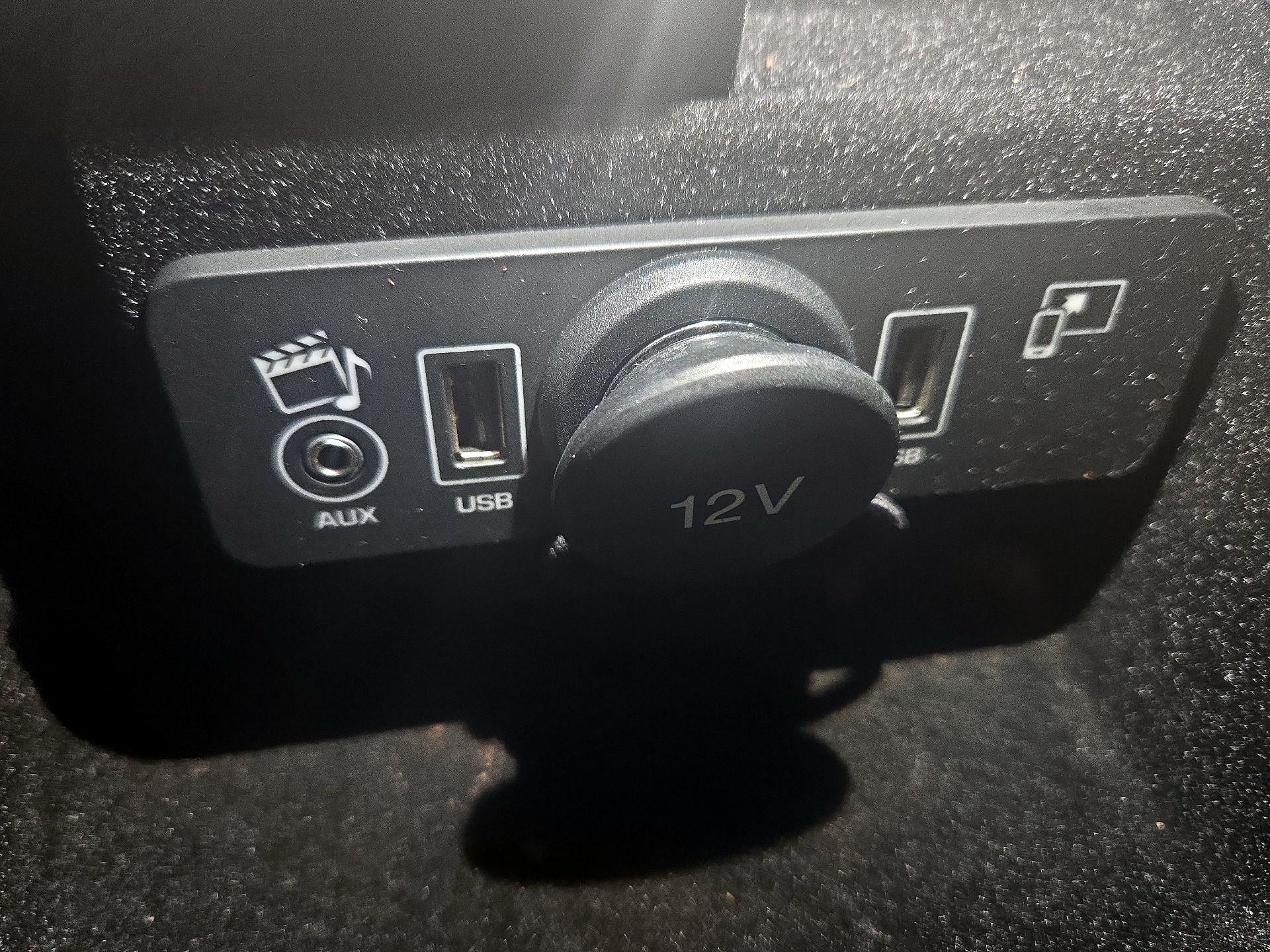 Thumbnail: 2016 Land Rover Range Rover Evoque - 19