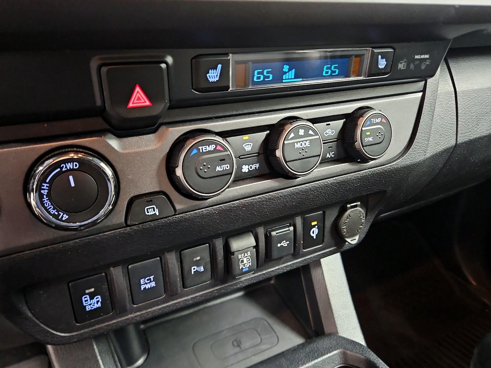 2021 Toyota Tacoma TRD Sport - Photo 18