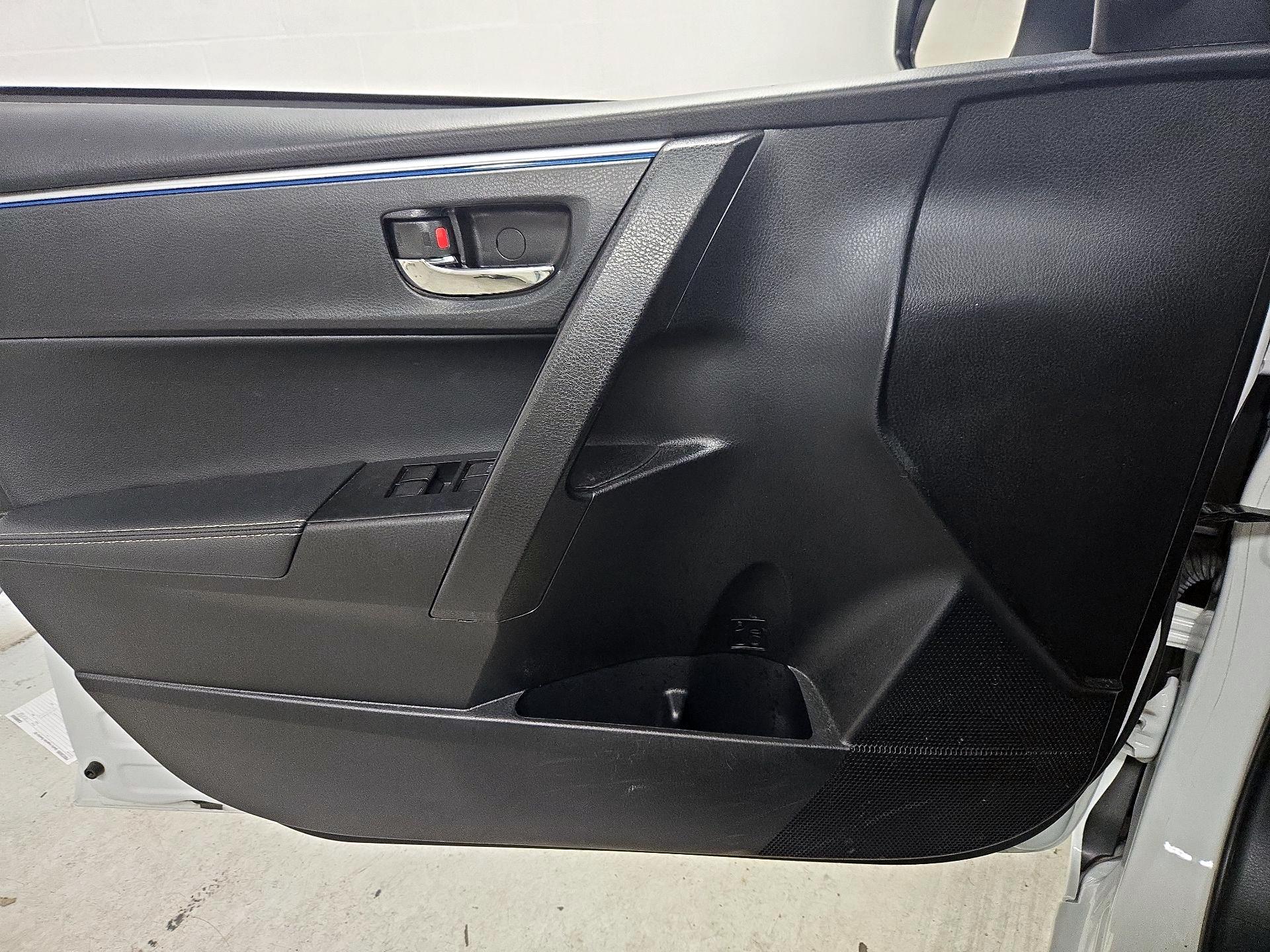 Thumbnail: 2016 Toyota Corolla - 12