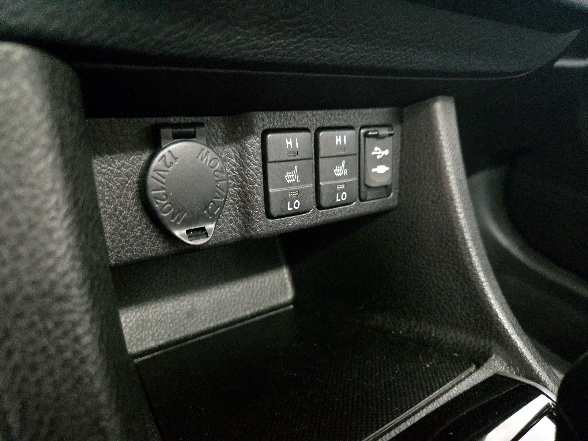 Thumbnail: 2016 Toyota Corolla - 18