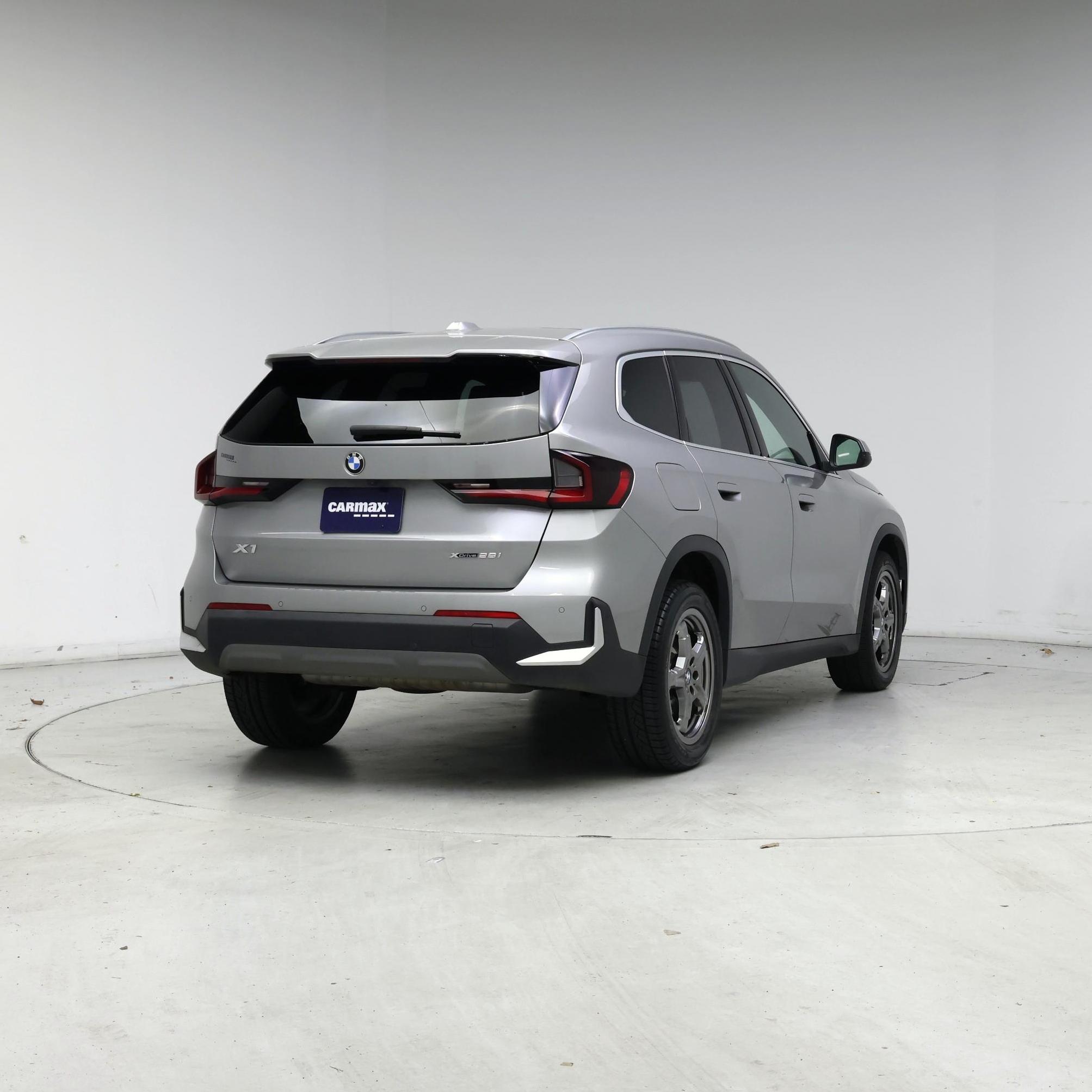 Thumbnail: 2023 BMW X1 - 8