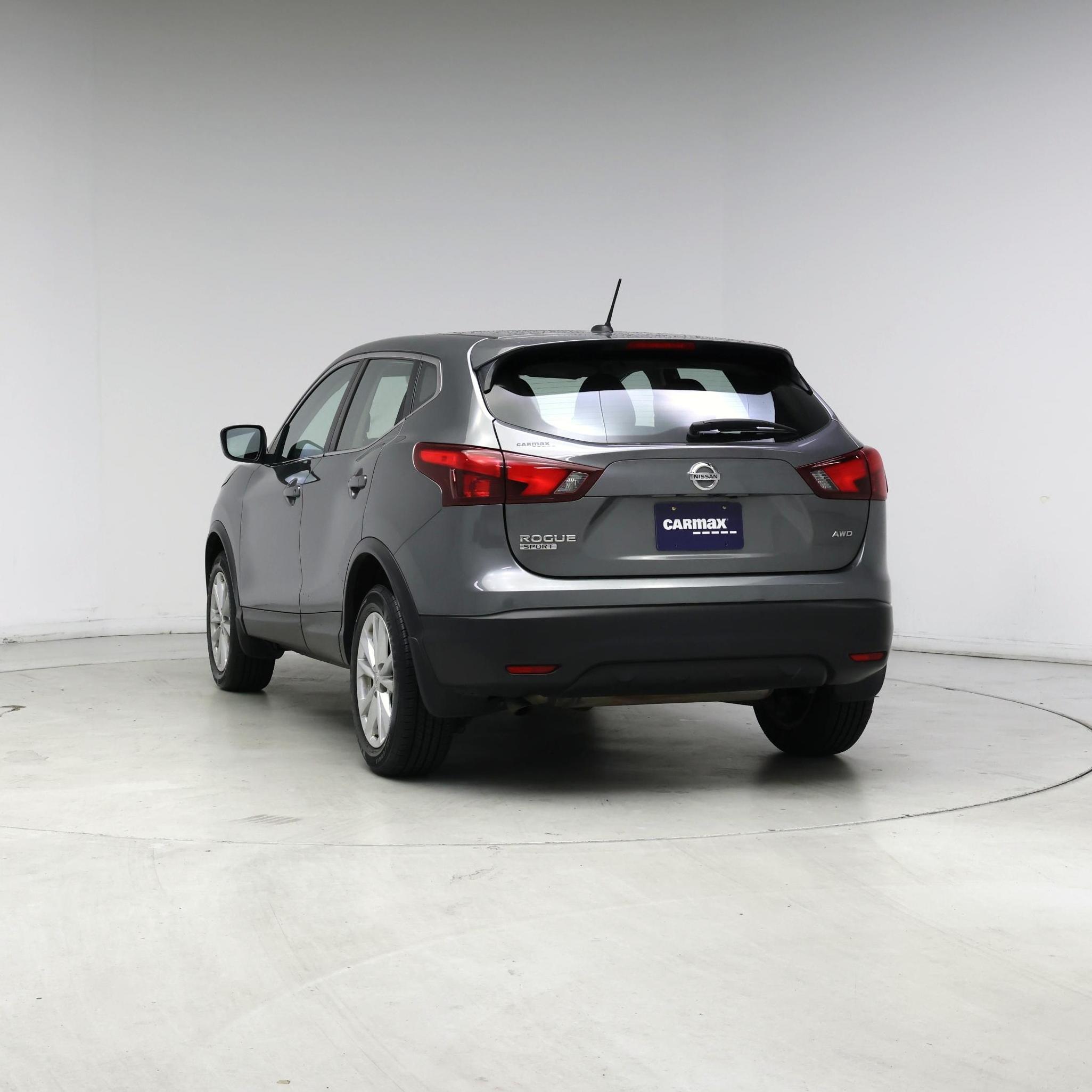 Thumbnail: 2018 Nissan Rogue Sport - 6