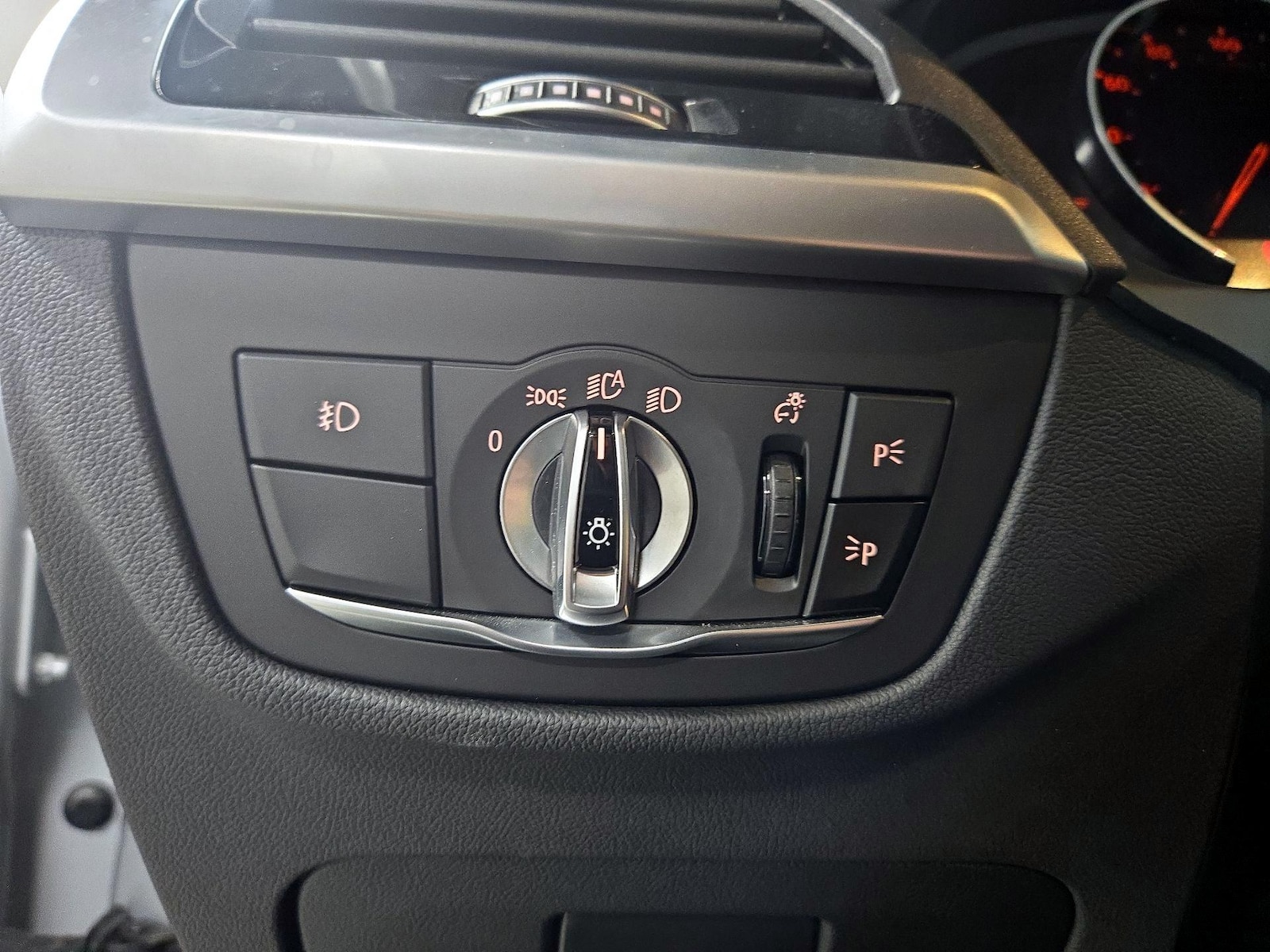 2019 BMW X3 30i - Photo 14