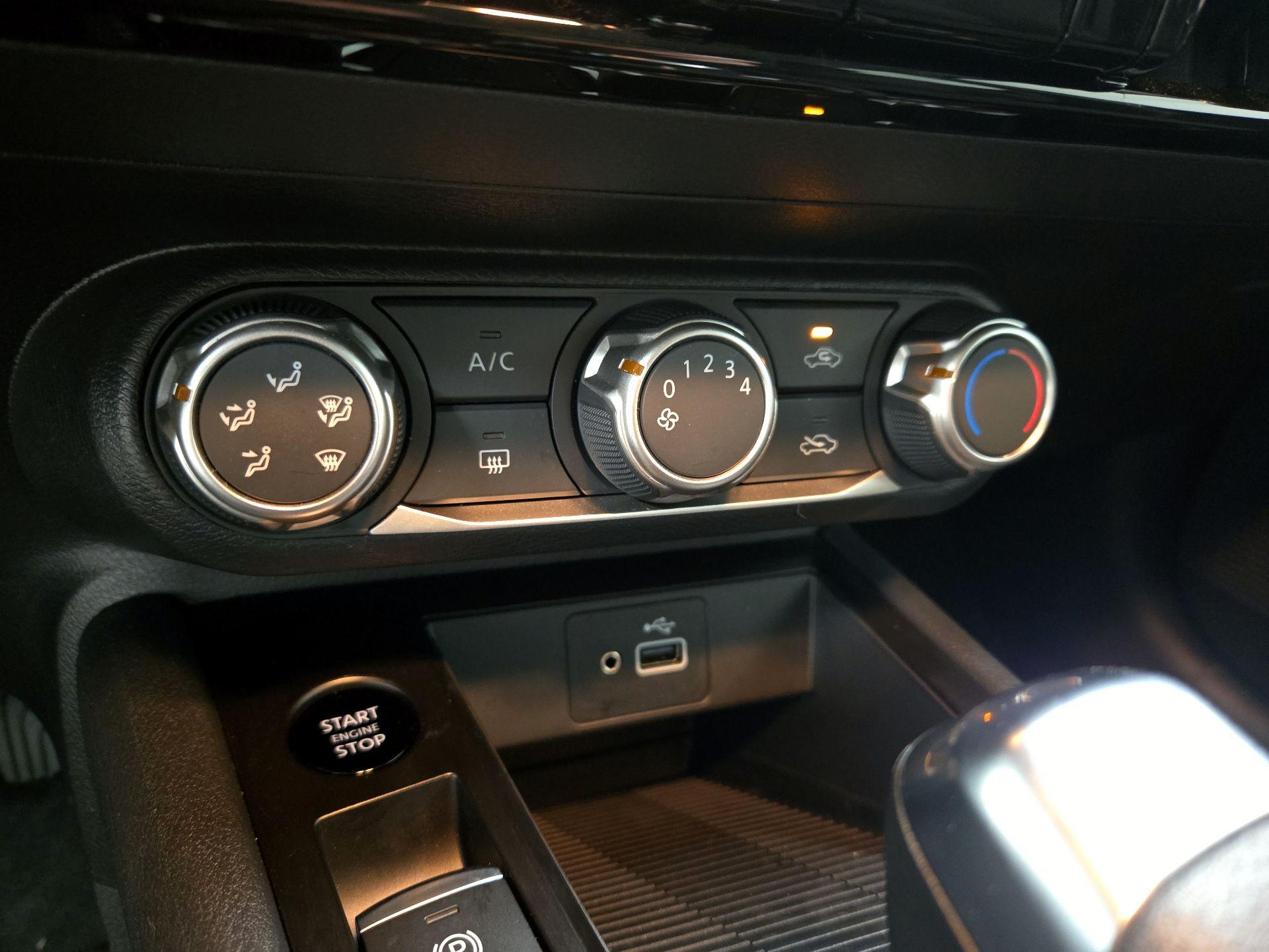 Thumbnail: 2025 Nissan Kicks - 15