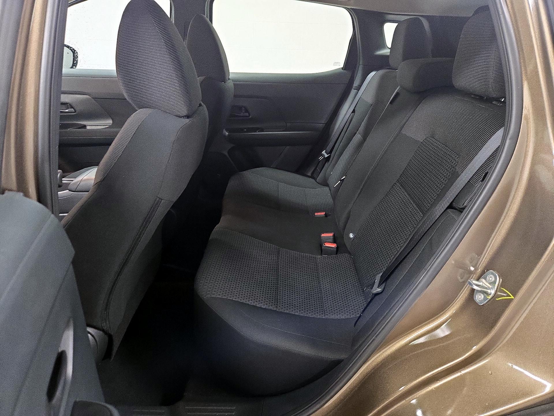 Thumbnail: 2025 Nissan Kicks - 18