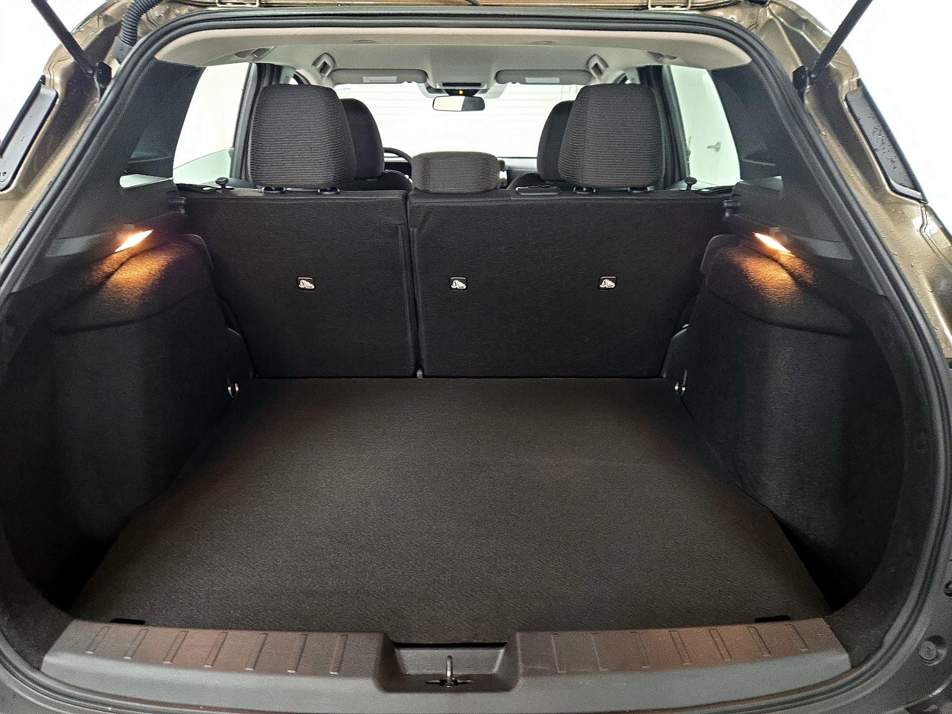 Thumbnail: 2025 Nissan Kicks - 19