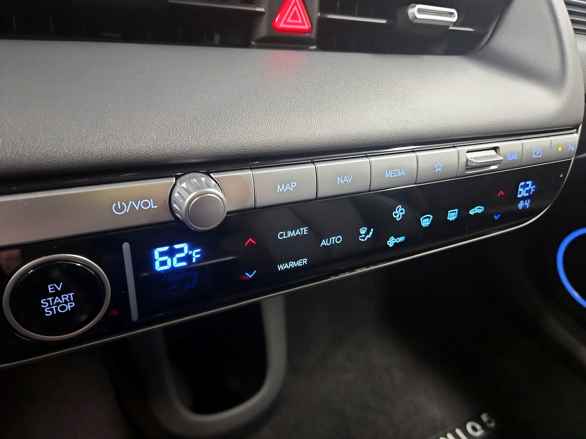 Thumbnail: 2023 Hyundai Ioniq 5 - 17