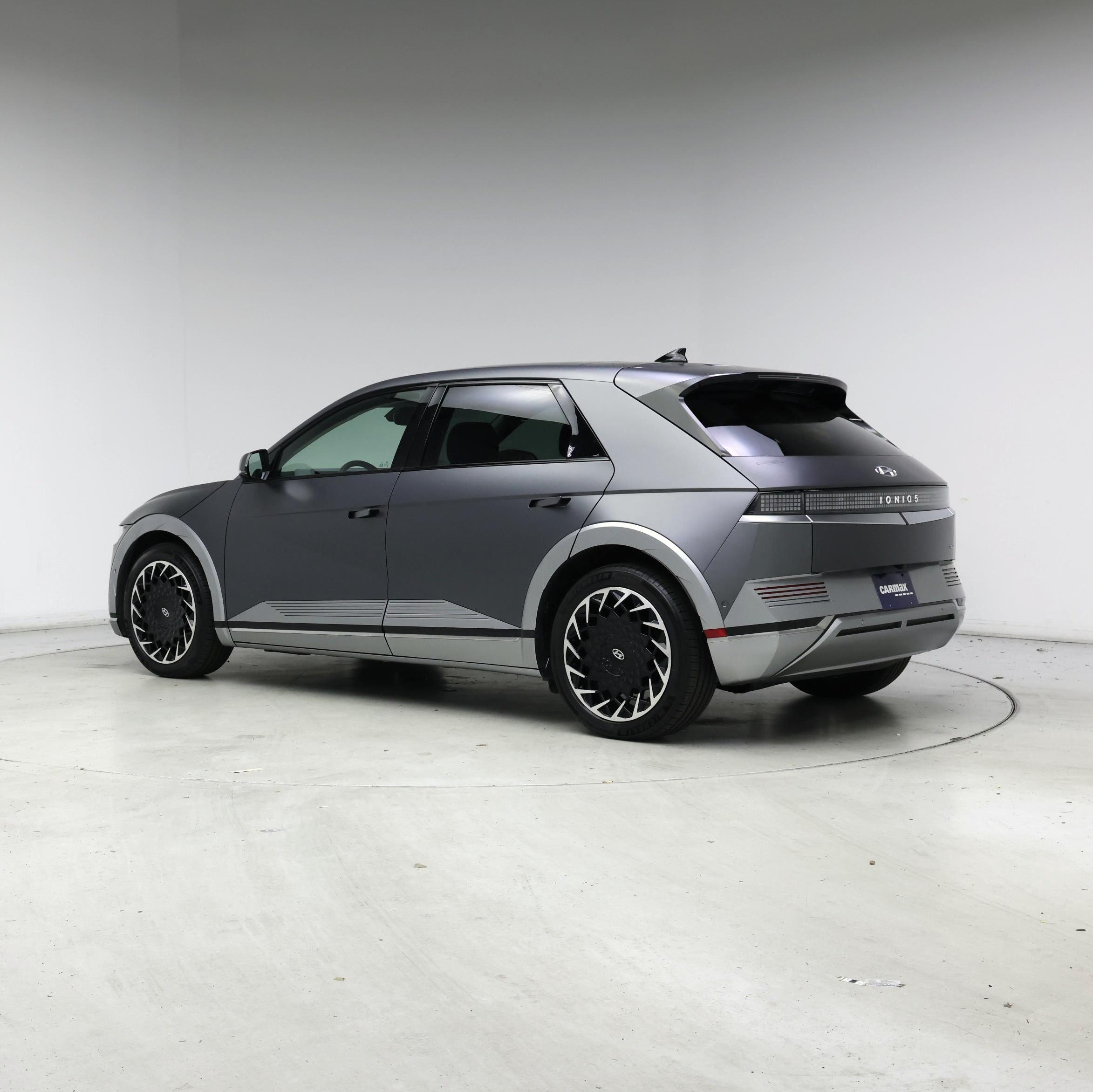 Thumbnail: 2023 Hyundai Ioniq 5 - 2