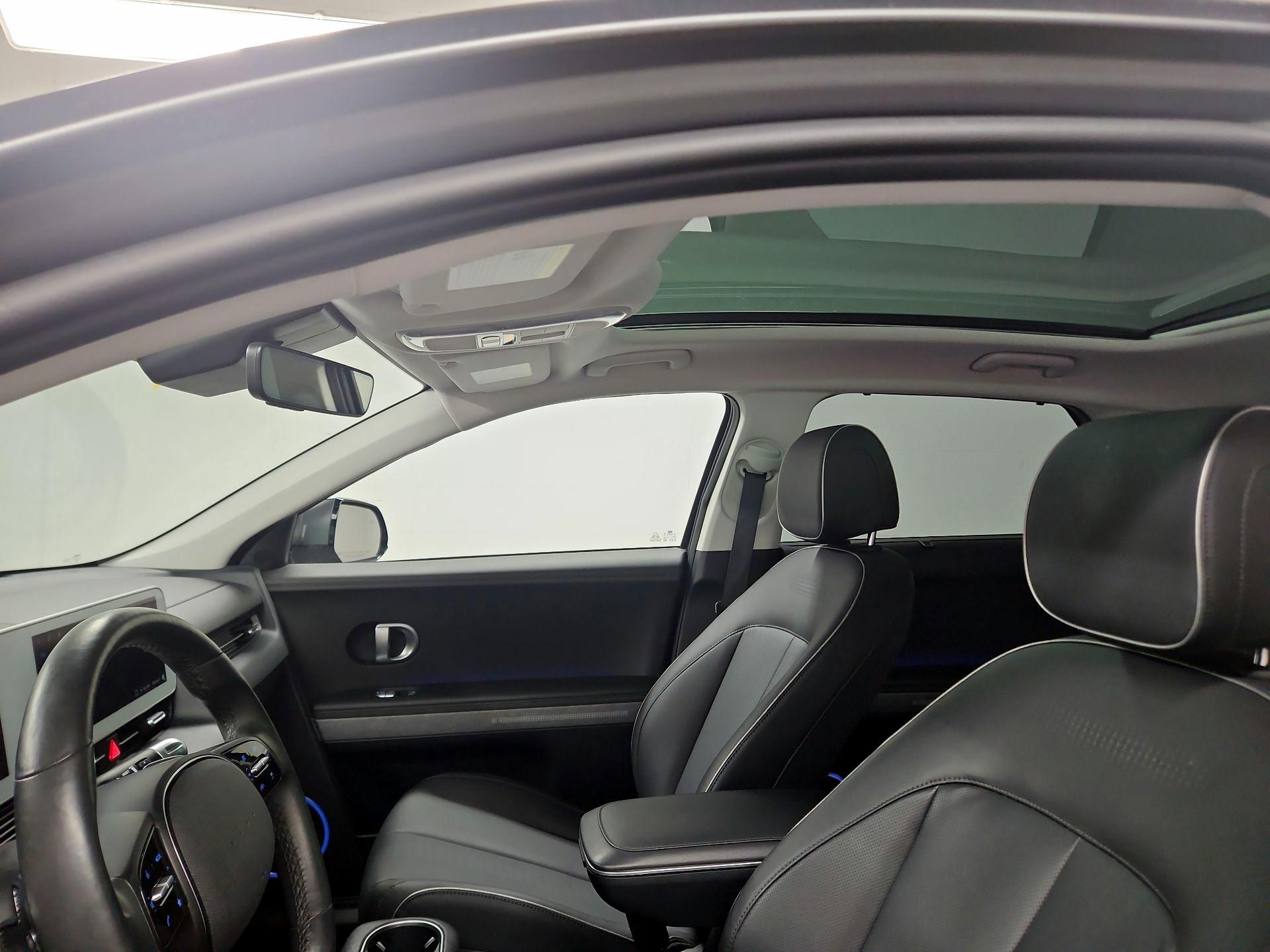 Thumbnail: 2023 Hyundai Ioniq 5 - 20