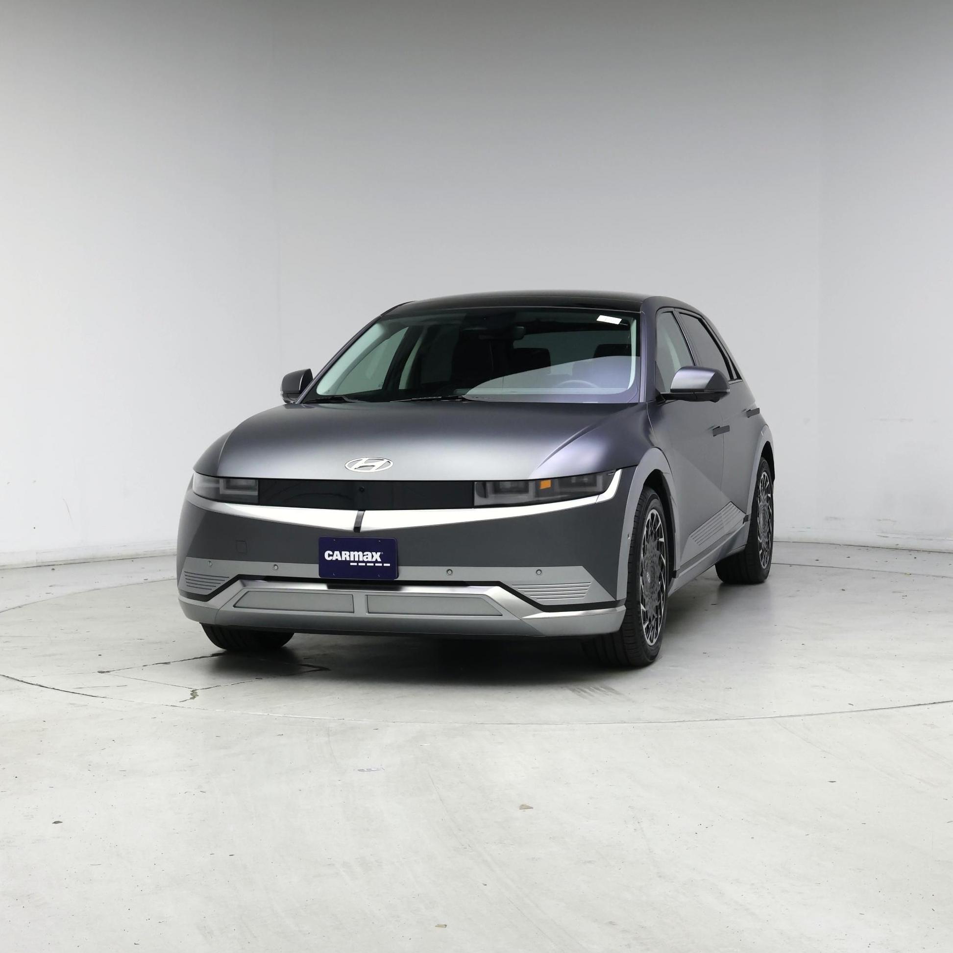 Thumbnail: 2023 Hyundai Ioniq 5 - 4