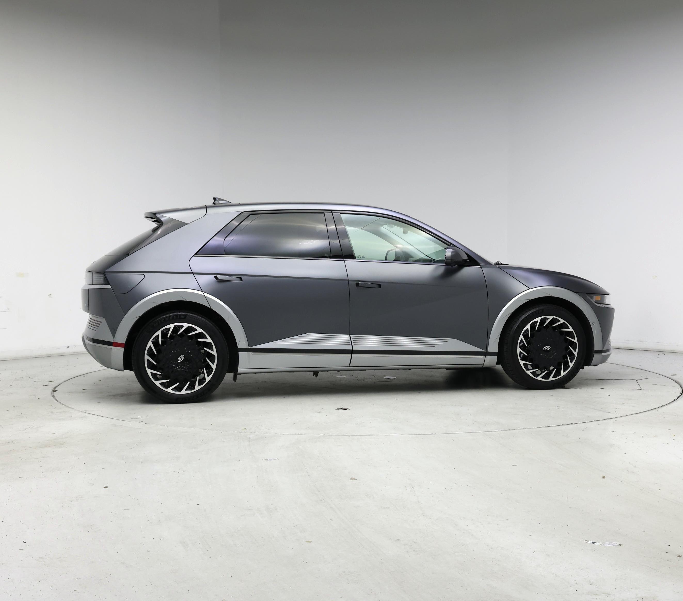 Thumbnail: 2023 Hyundai Ioniq 5 - 7