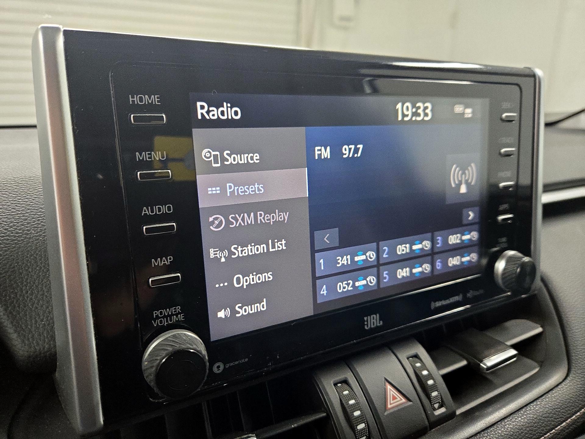 Thumbnail: 2020 Toyota RAV4 - 15