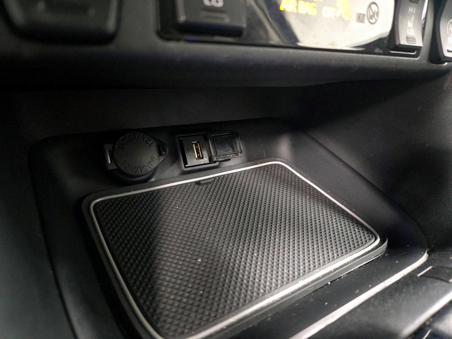 Thumbnail: 2020 Toyota RAV4 - 18