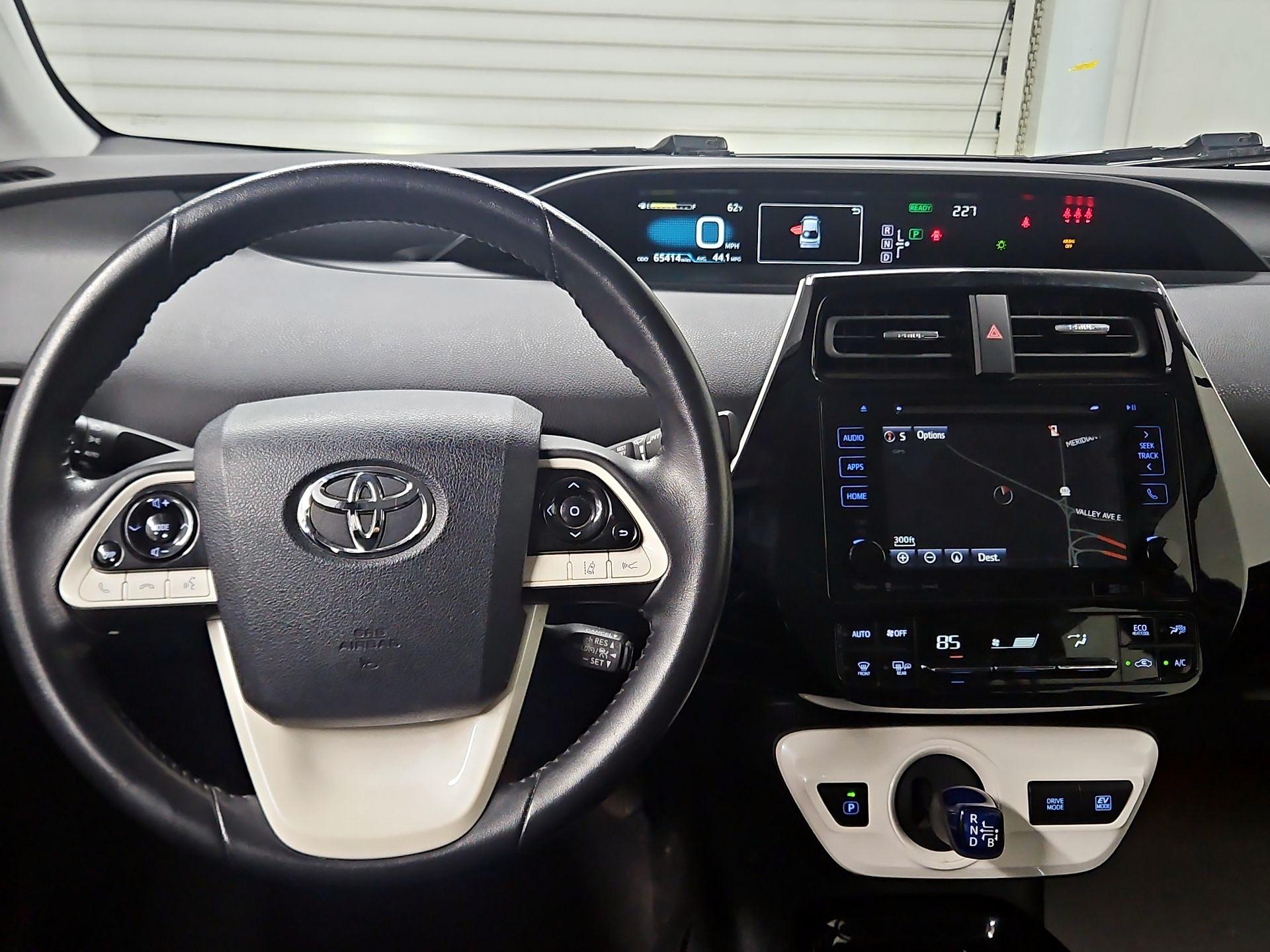 Thumbnail: 2017 Toyota Prius - 10
