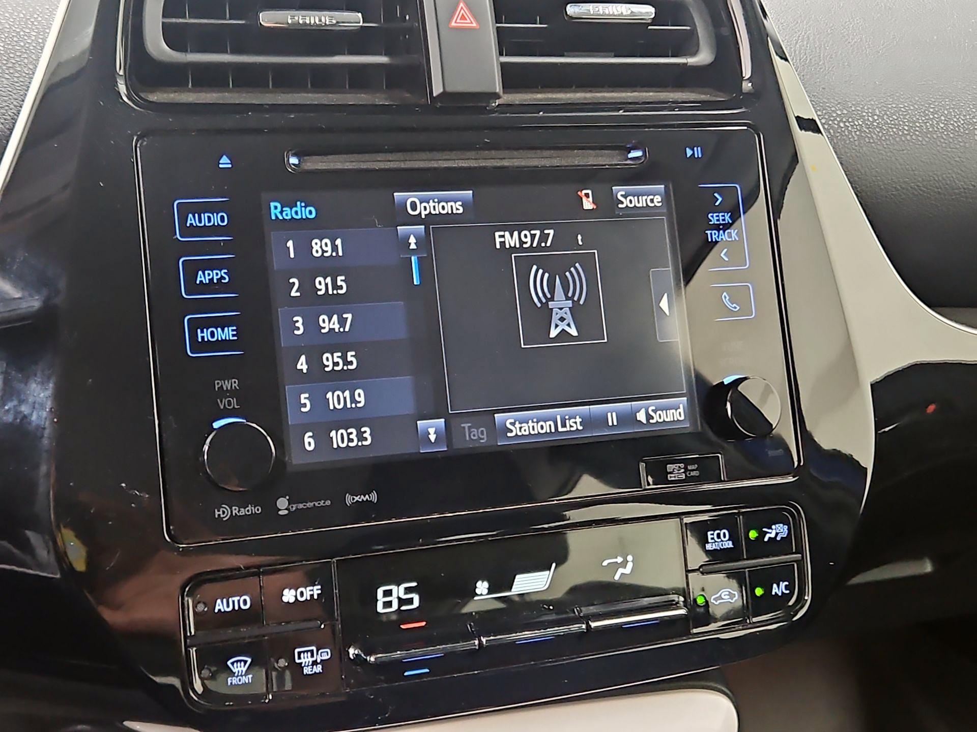 Thumbnail: 2017 Toyota Prius - 16