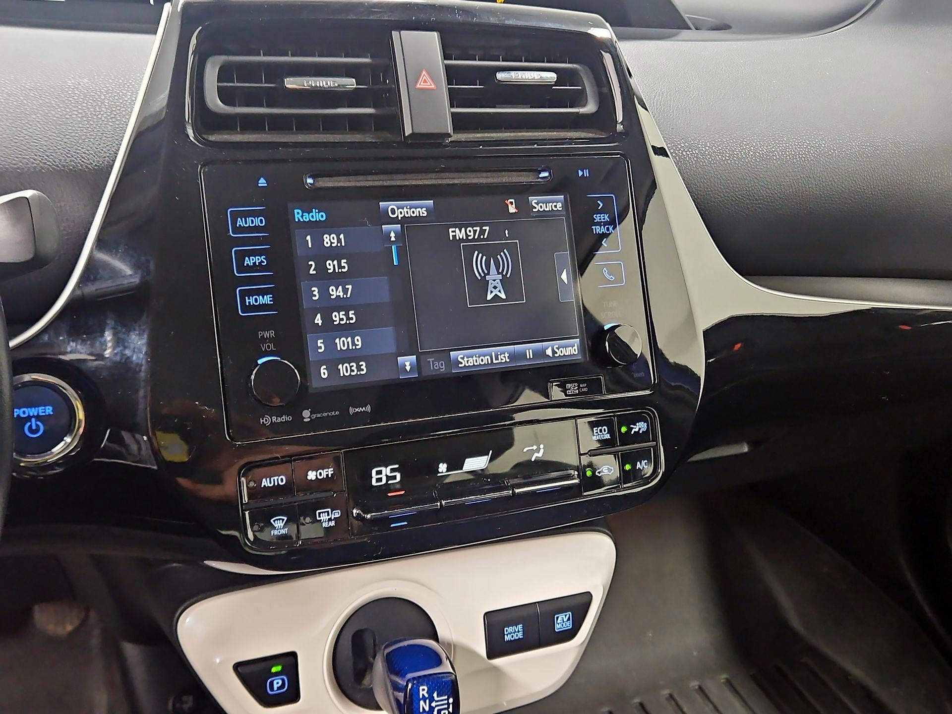 Thumbnail: 2017 Toyota Prius - 17