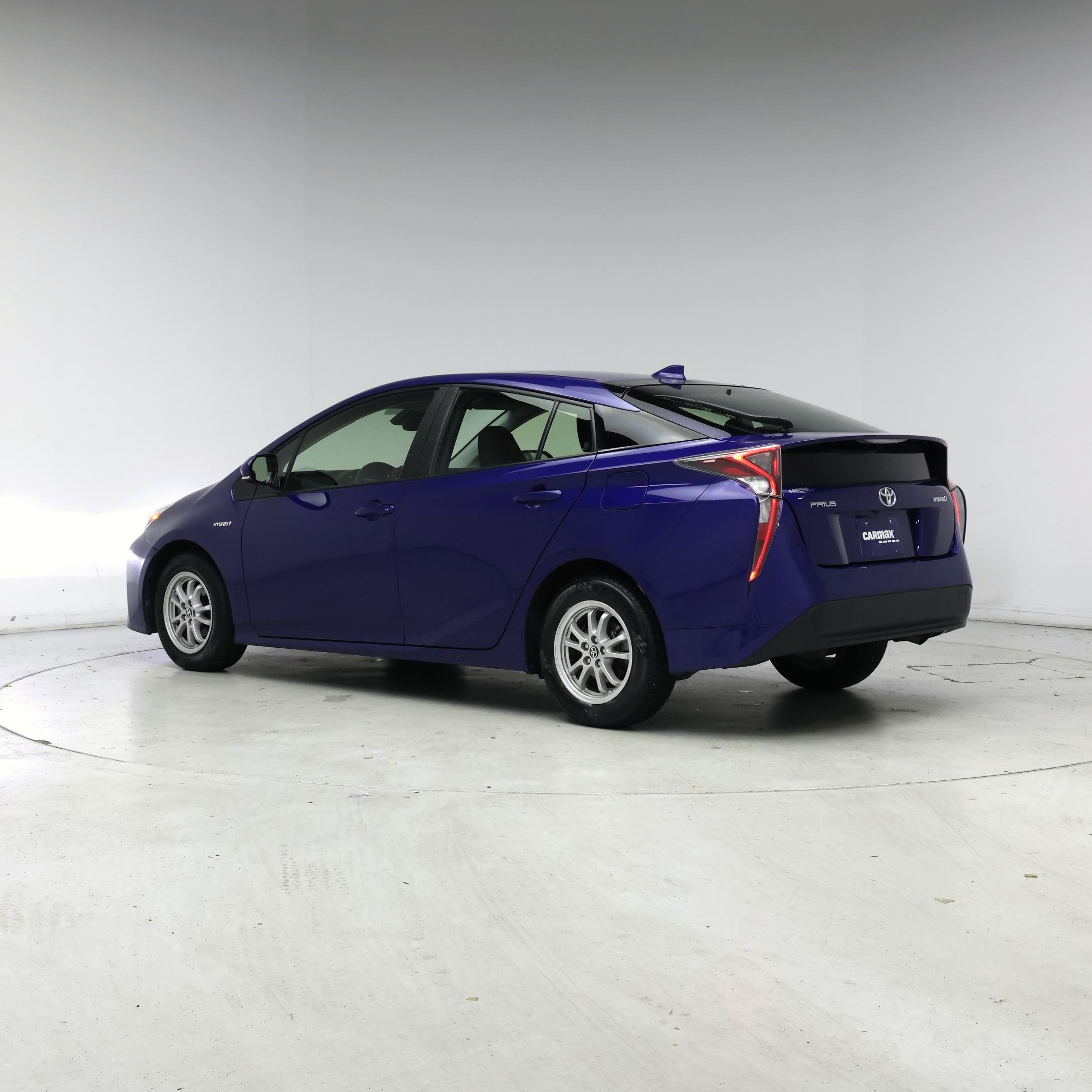 Thumbnail: 2017 Toyota Prius - 2