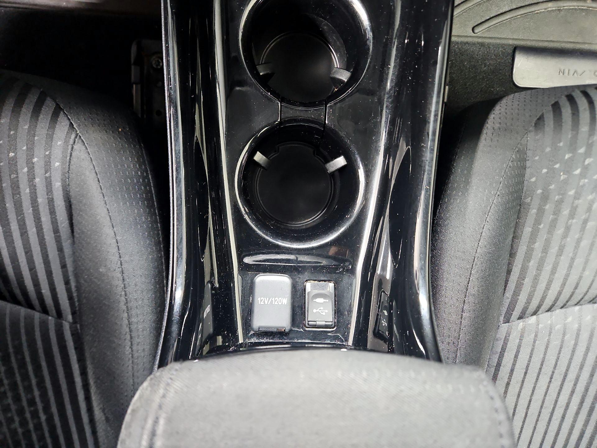 Thumbnail: 2017 Toyota Prius - 19