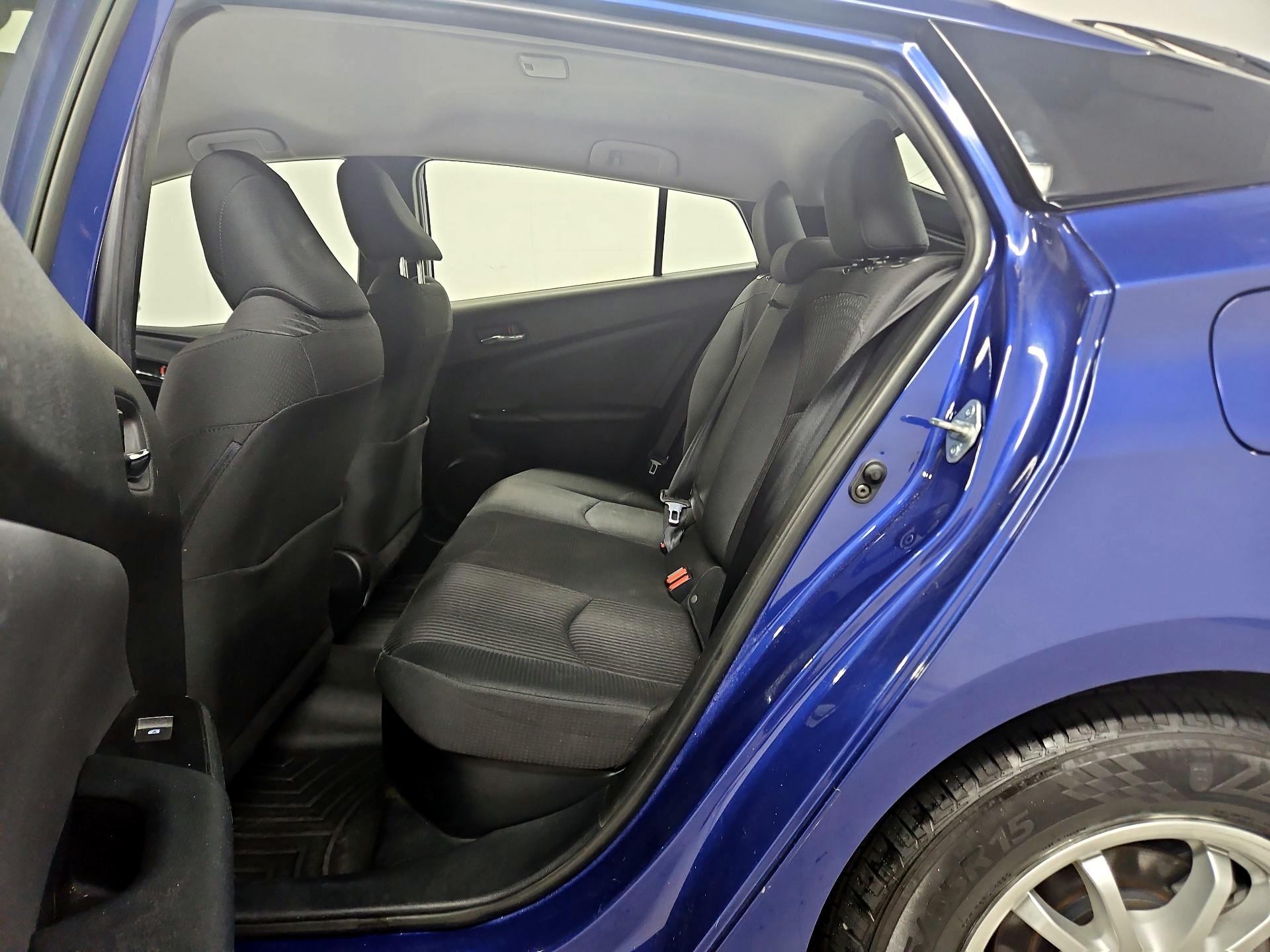 Thumbnail: 2017 Toyota Prius - 20