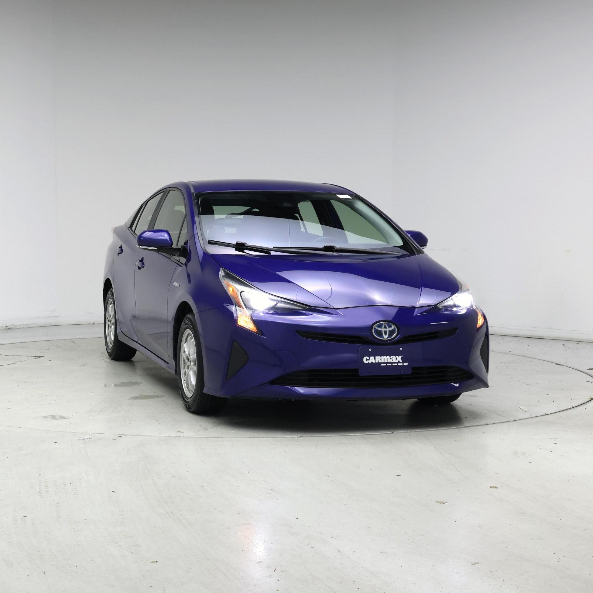 Thumbnail: 2017 Toyota Prius - 5