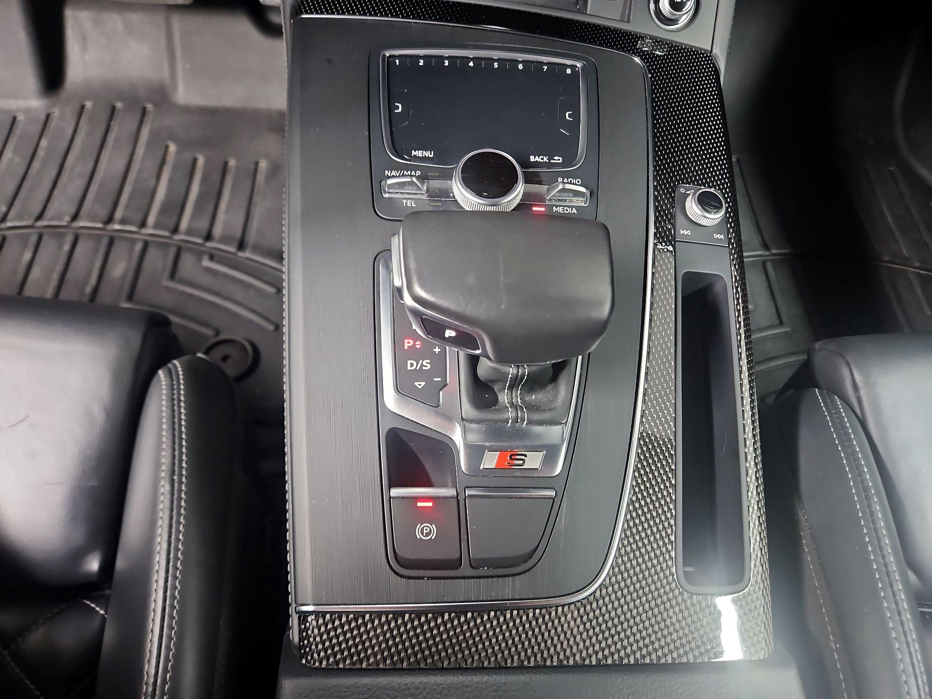 Thumbnail: 2020 Audi SQ5 - 18