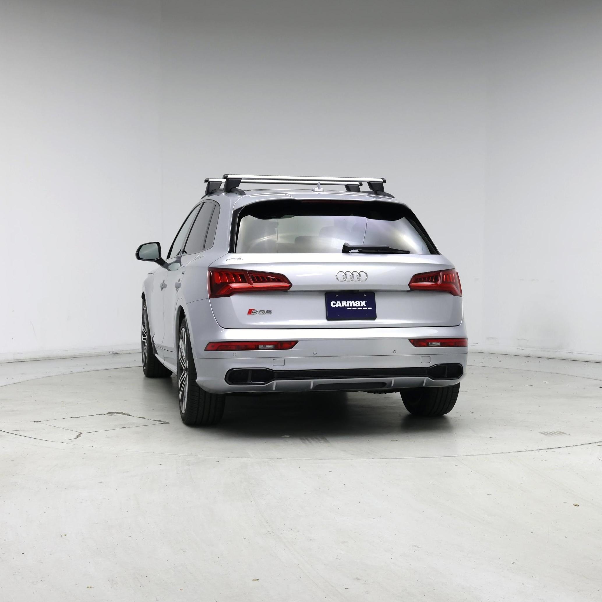 Thumbnail: 2020 Audi SQ5 - 6