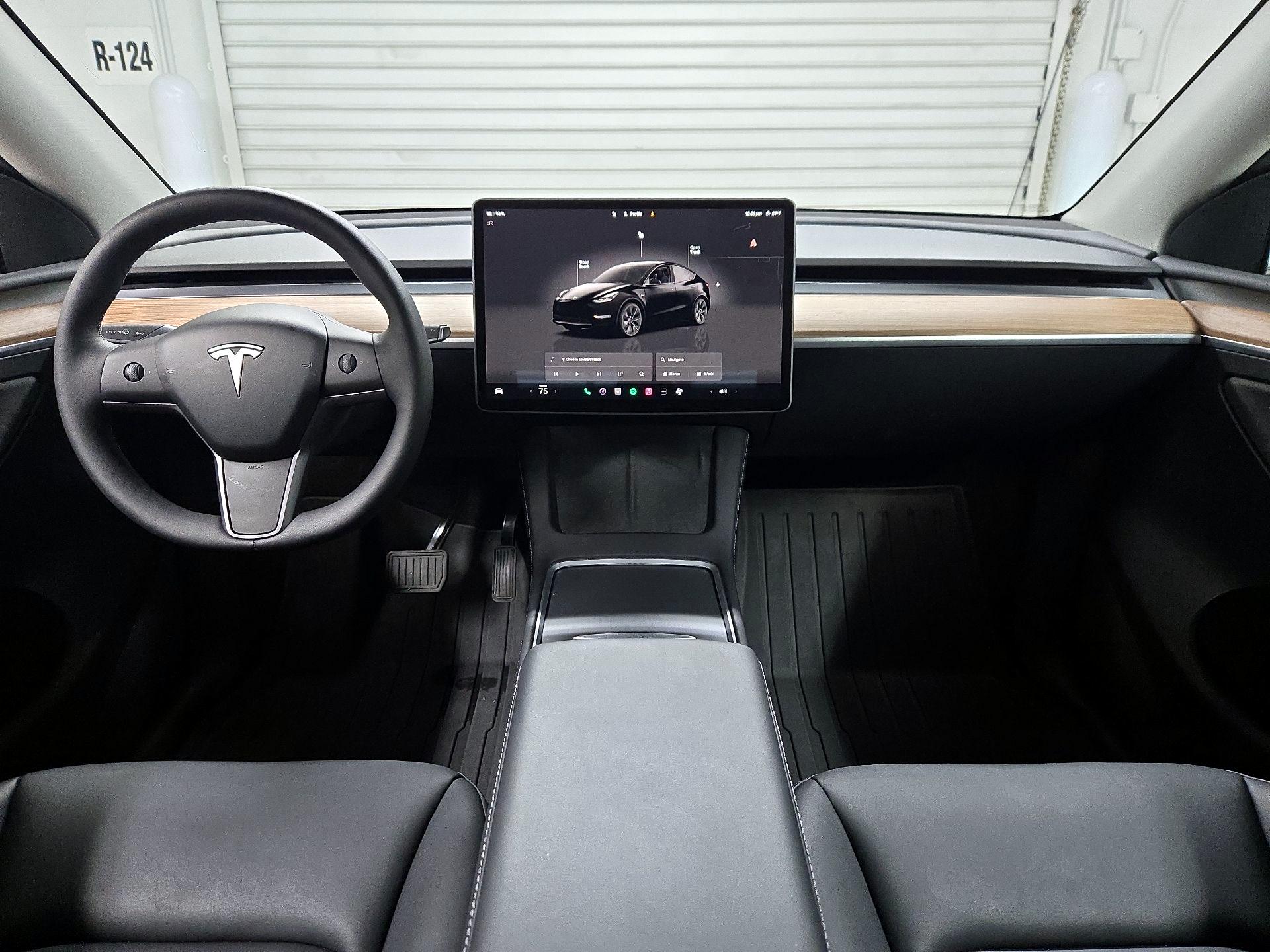 Thumbnail: 2025 Tesla Model Y - 9