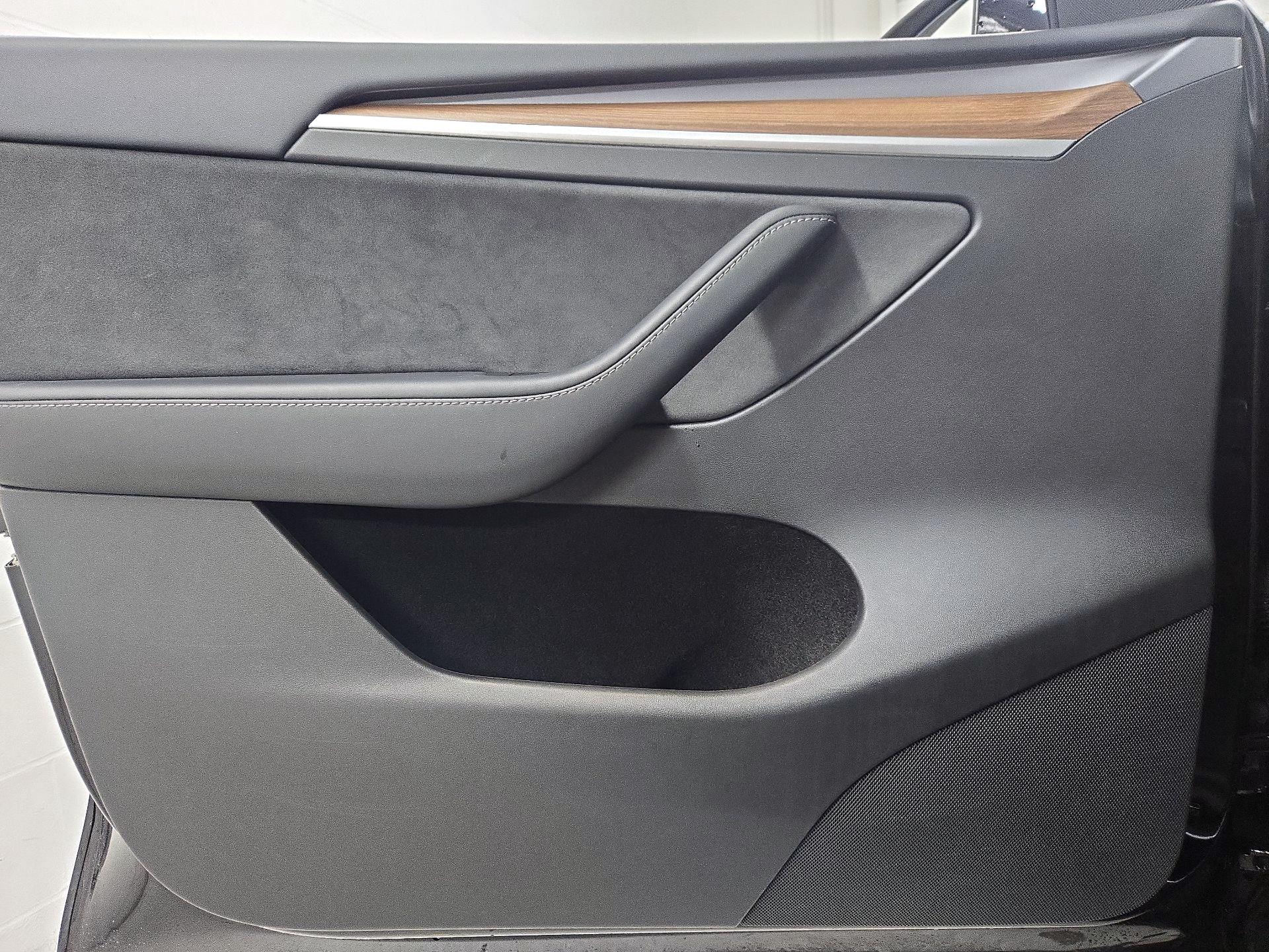 Thumbnail: 2025 Tesla Model Y - 12