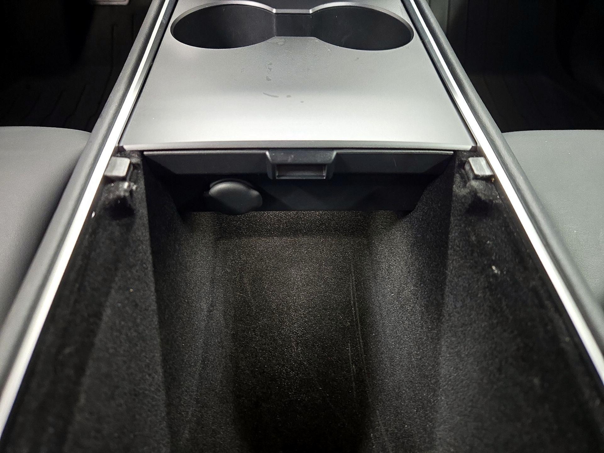 Thumbnail: 2025 Tesla Model Y - 18