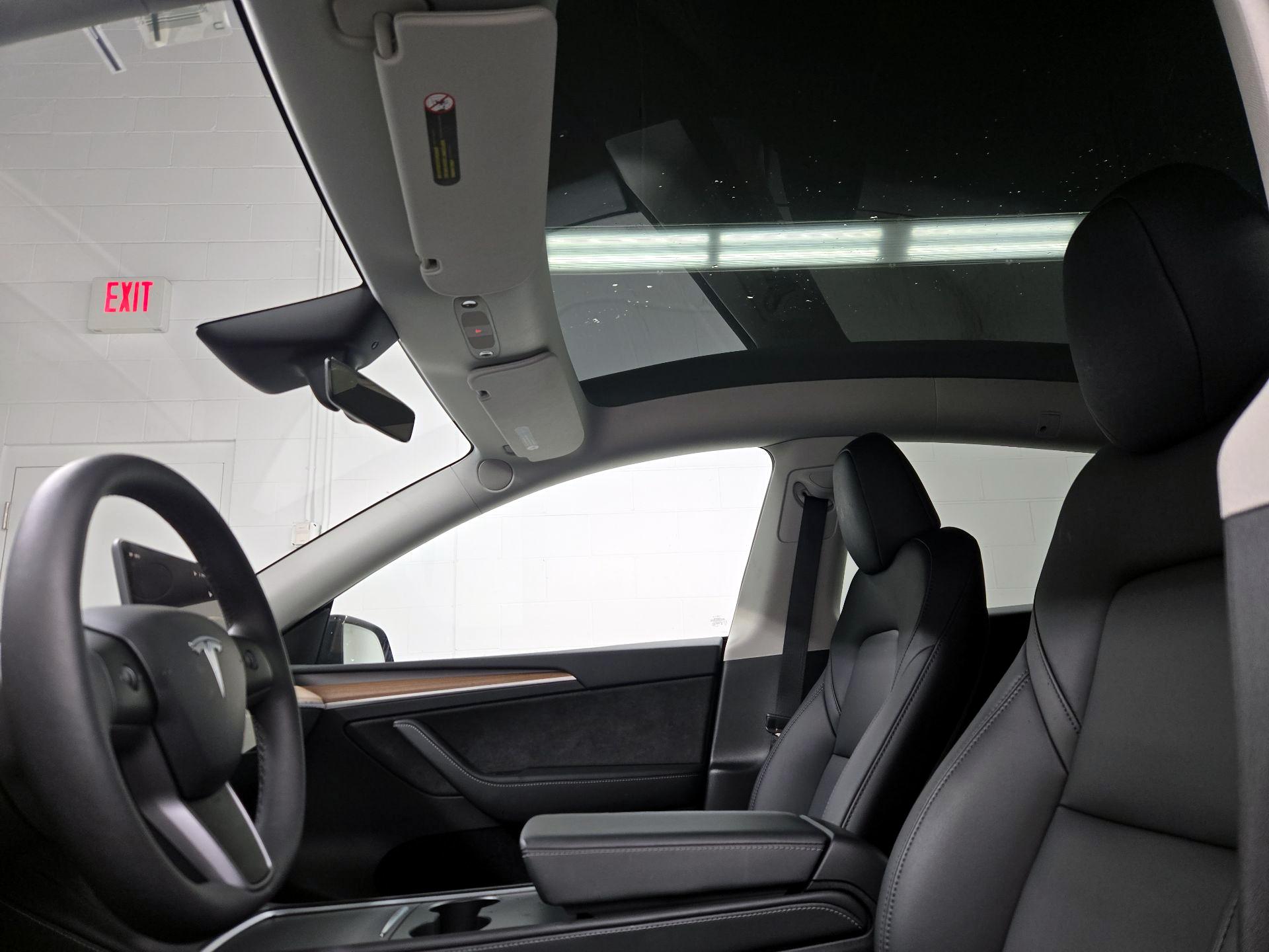 Thumbnail: 2025 Tesla Model Y - 19