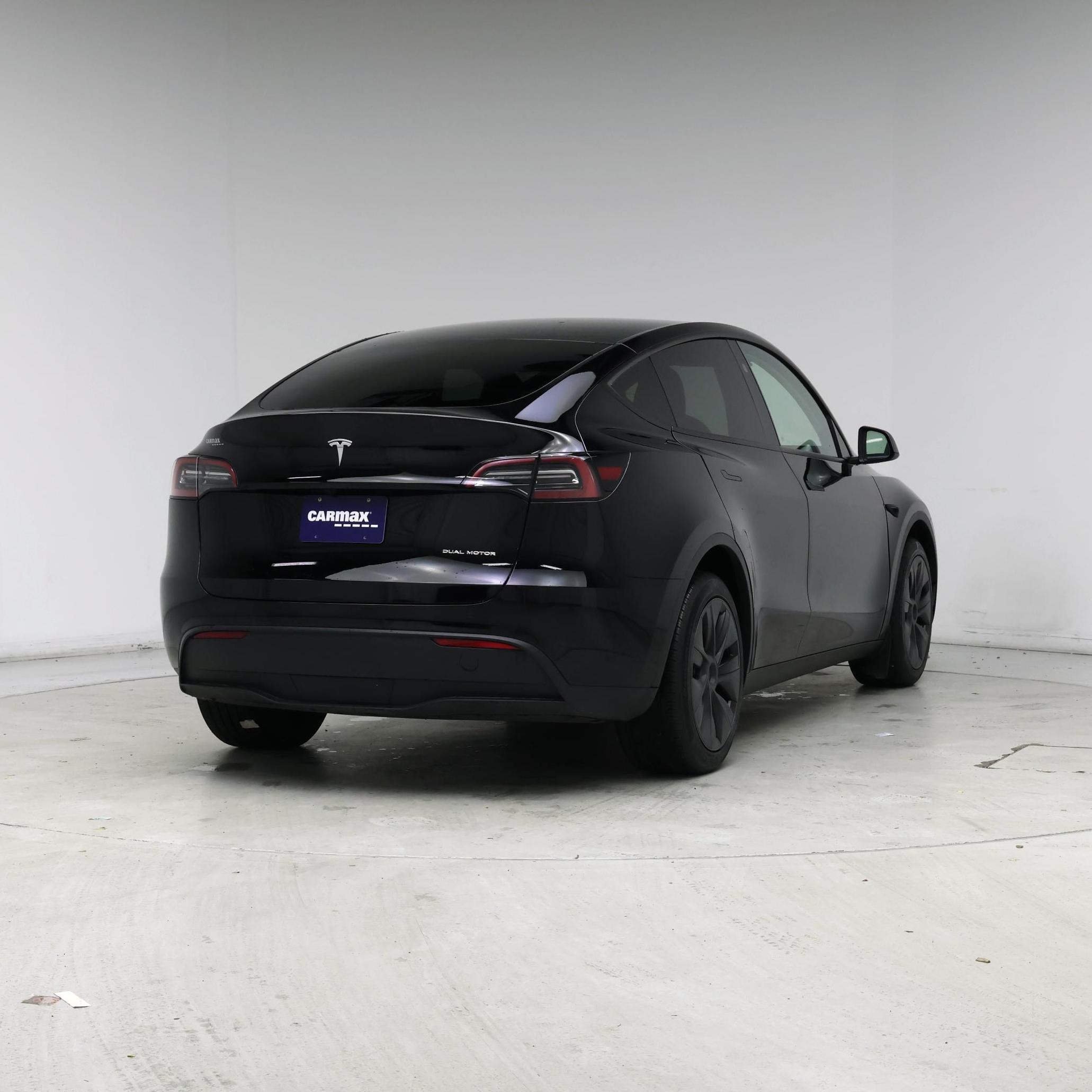 Thumbnail: 2025 Tesla Model Y - 8