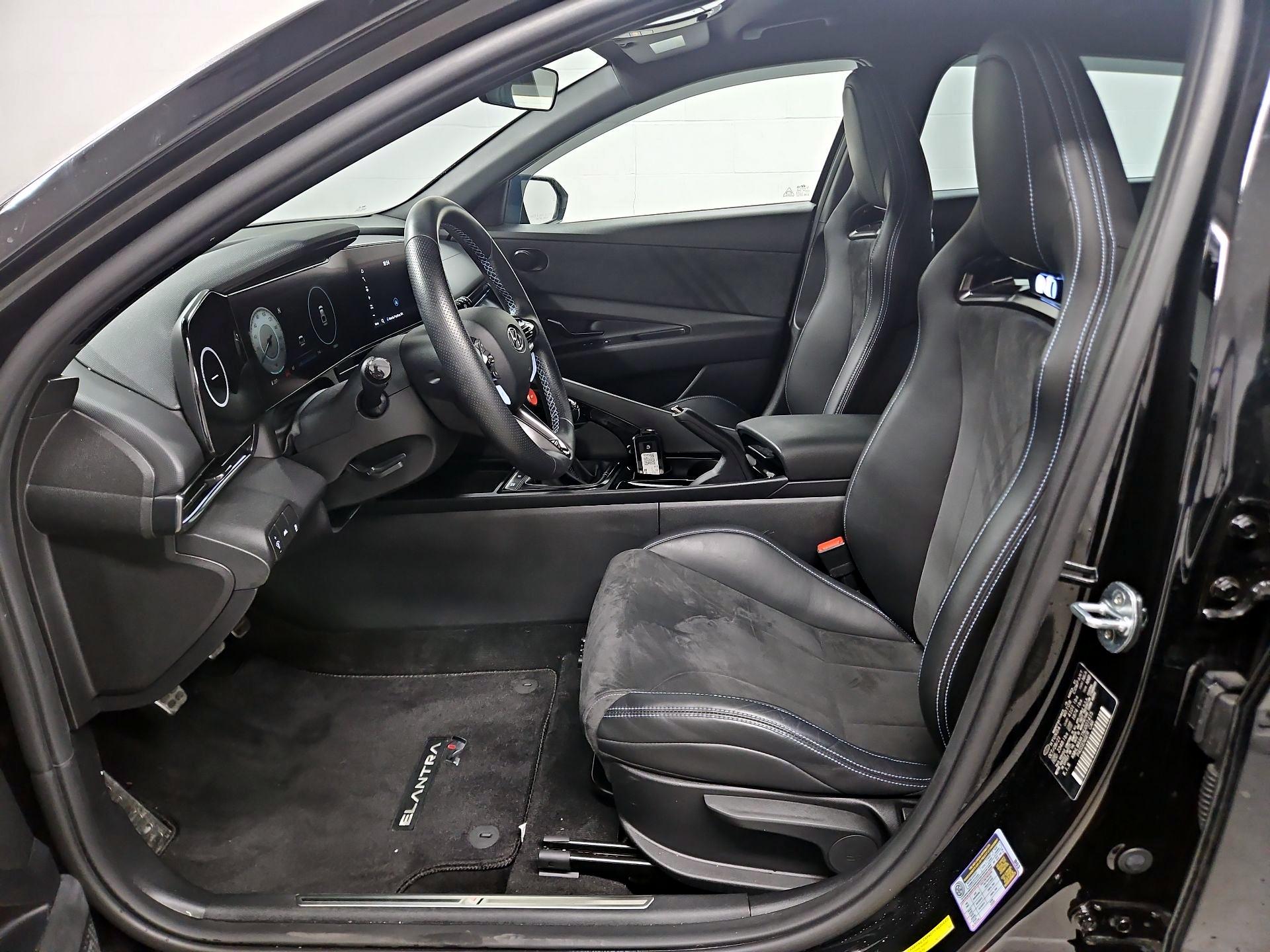 Thumbnail: 2022 Hyundai Elantra - 11