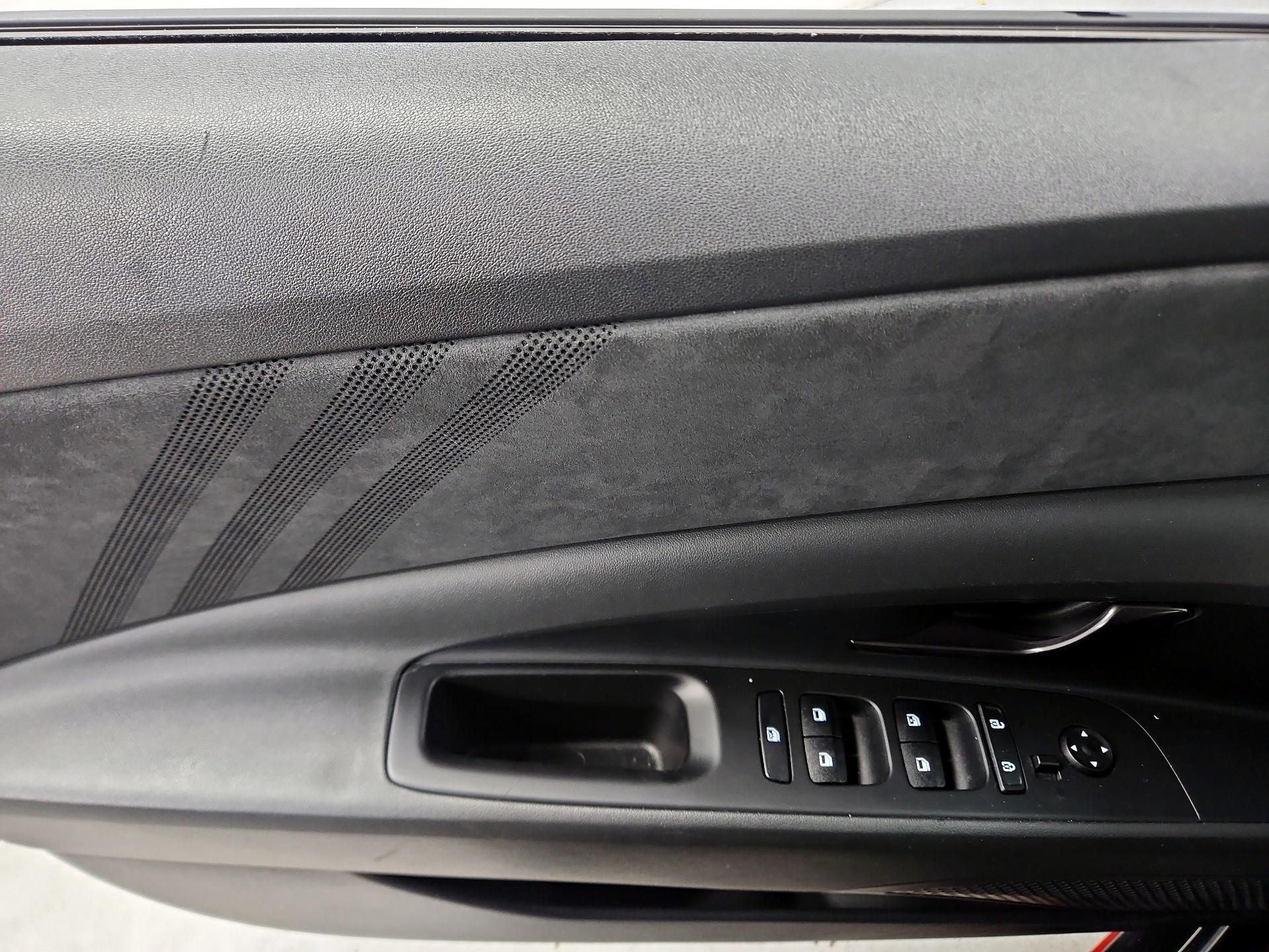 Thumbnail: 2022 Hyundai Elantra - 12